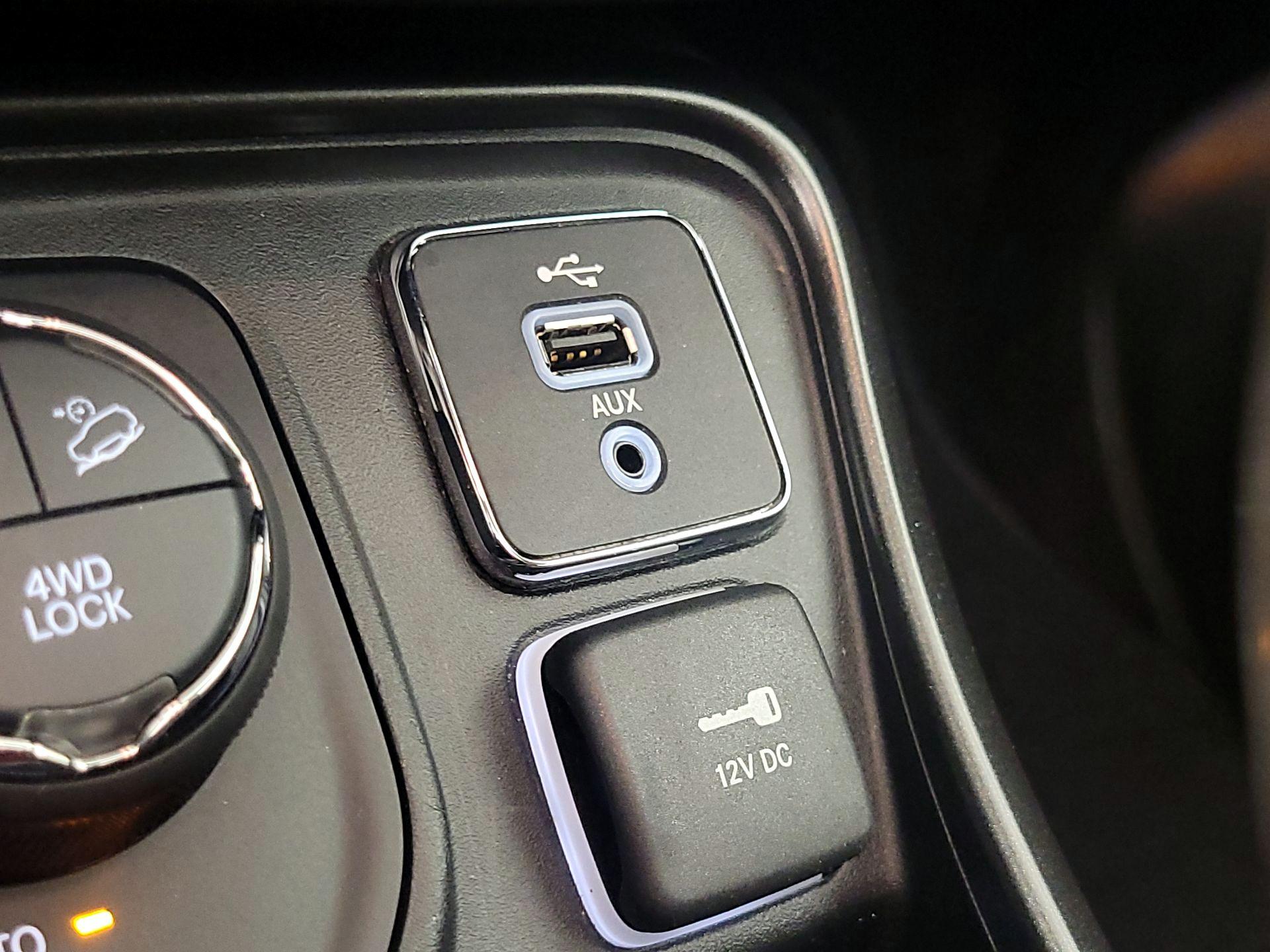 Thumbnail: 2018 Jeep Compass - 18