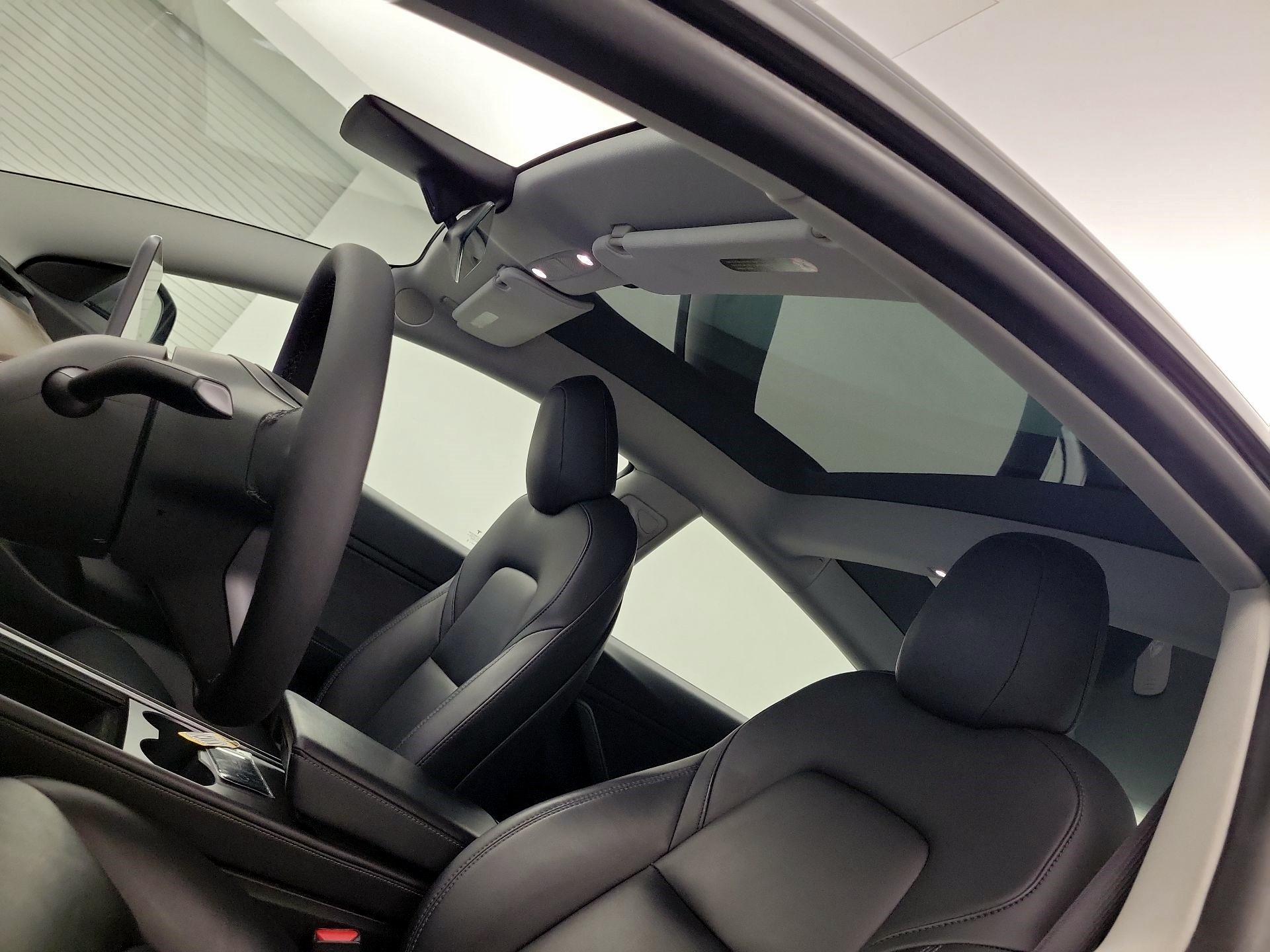 Thumbnail: 2021 Tesla Model 3 - 16