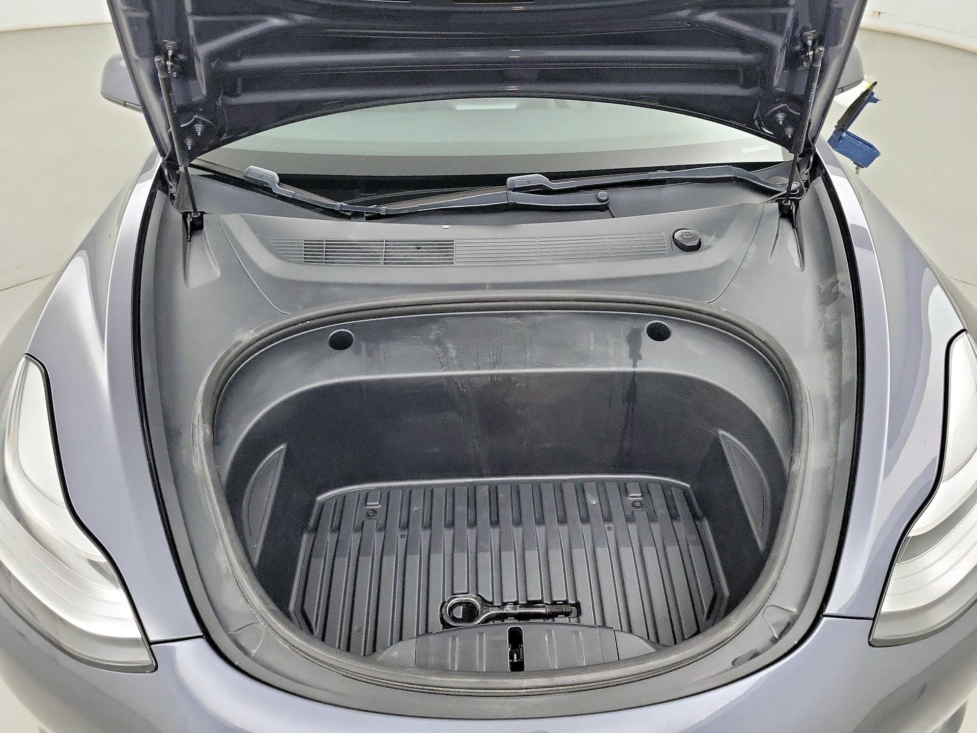 Thumbnail: 2021 Tesla Model 3 - 19