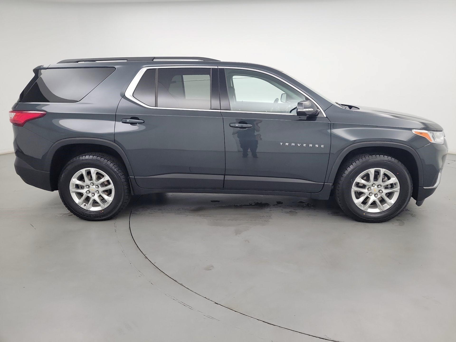 Thumbnail: 2020 Chevrolet Traverse - 4