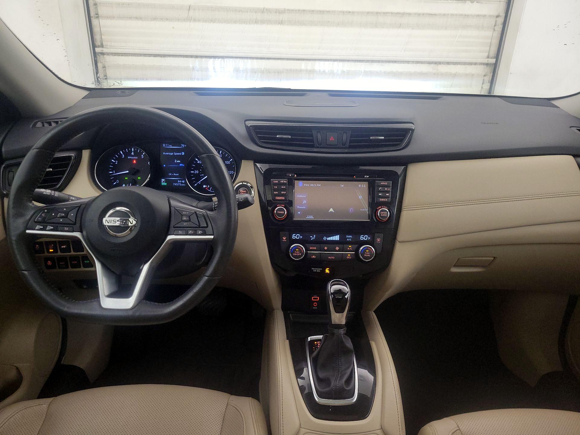 Thumbnail: 2017 Nissan Rogue - 9