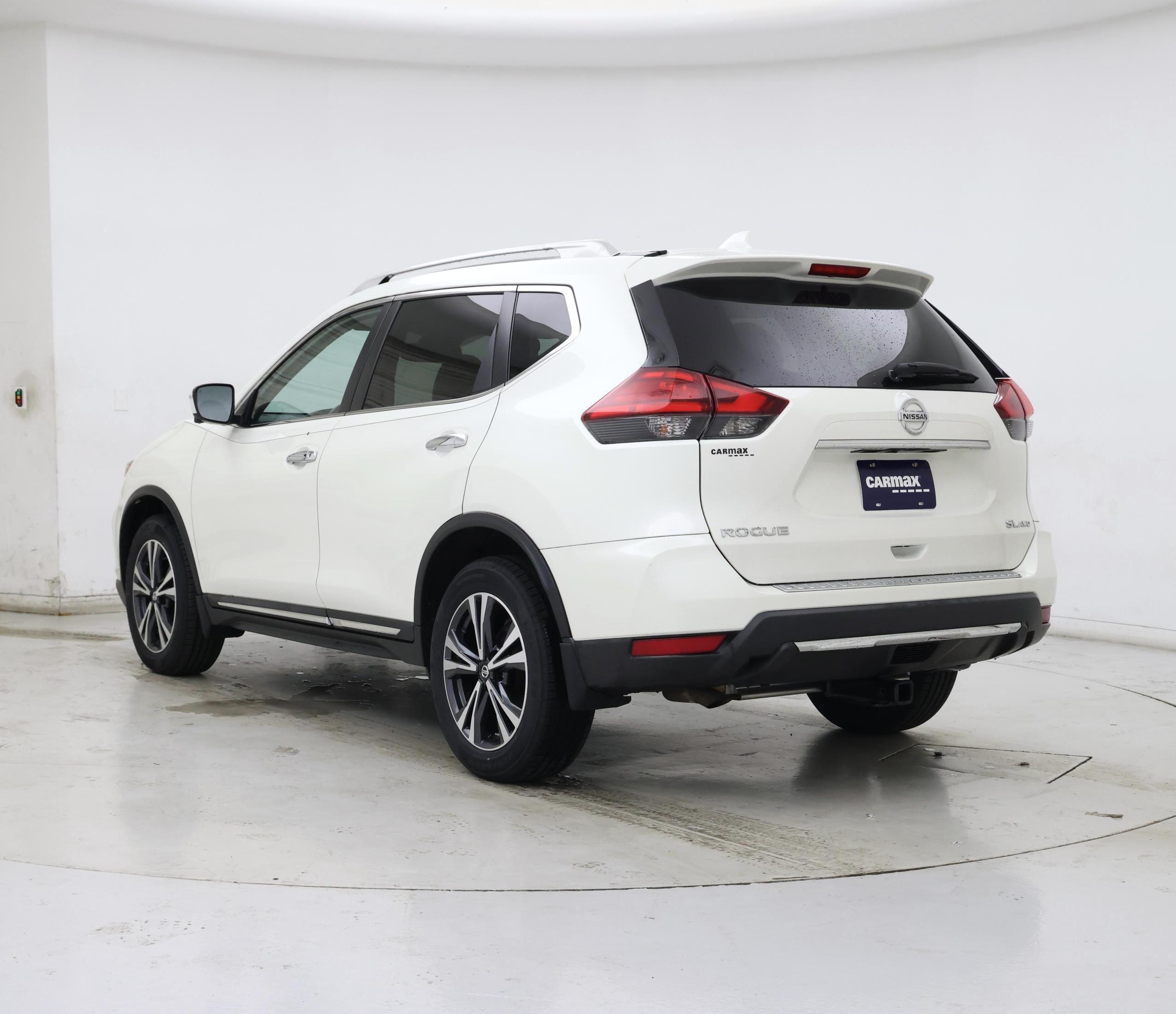 Thumbnail: 2017 Nissan Rogue - 2
