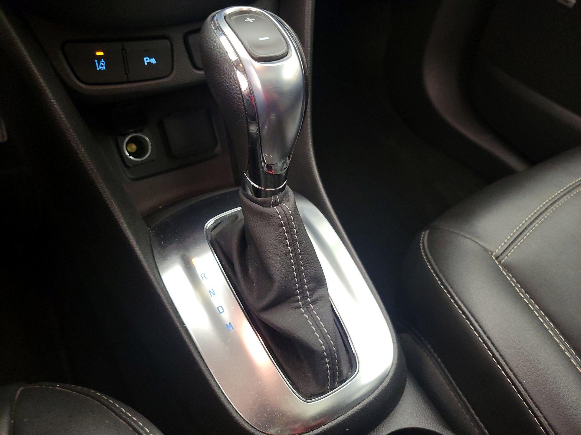 Thumbnail: 2014 Buick Encore - 17