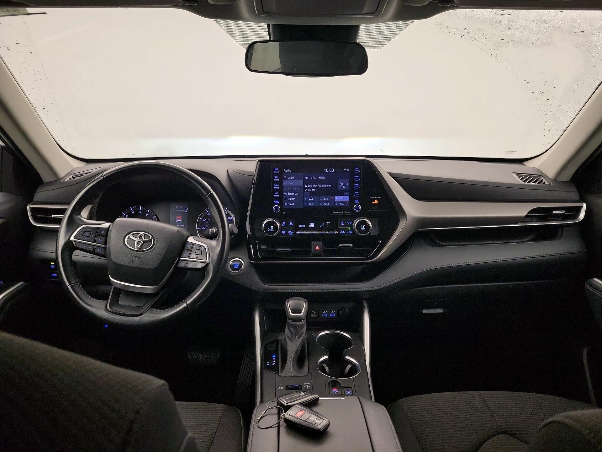 Thumbnail: 2022 Toyota Highlander - 8