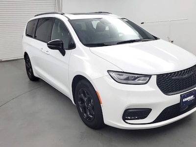 White 2023 Chrysler Pacifica Hybrid Limited