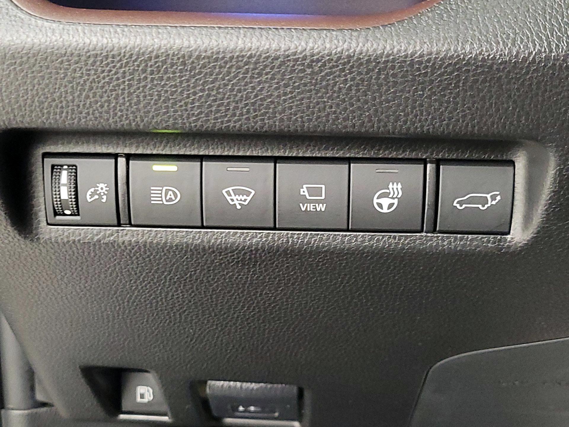 Thumbnail: 2021 Toyota RAV4 - 13