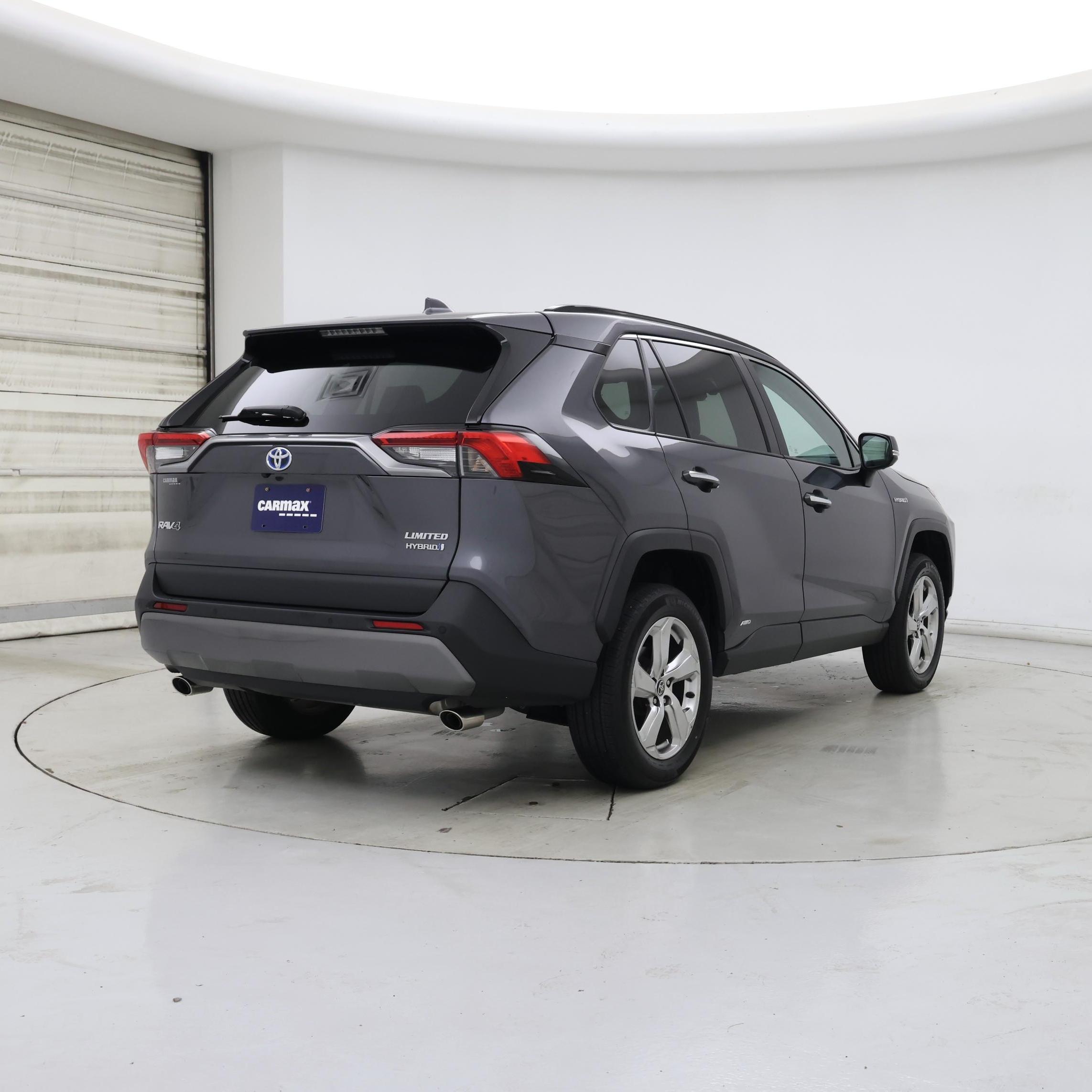 Thumbnail: 2021 Toyota RAV4 - 8