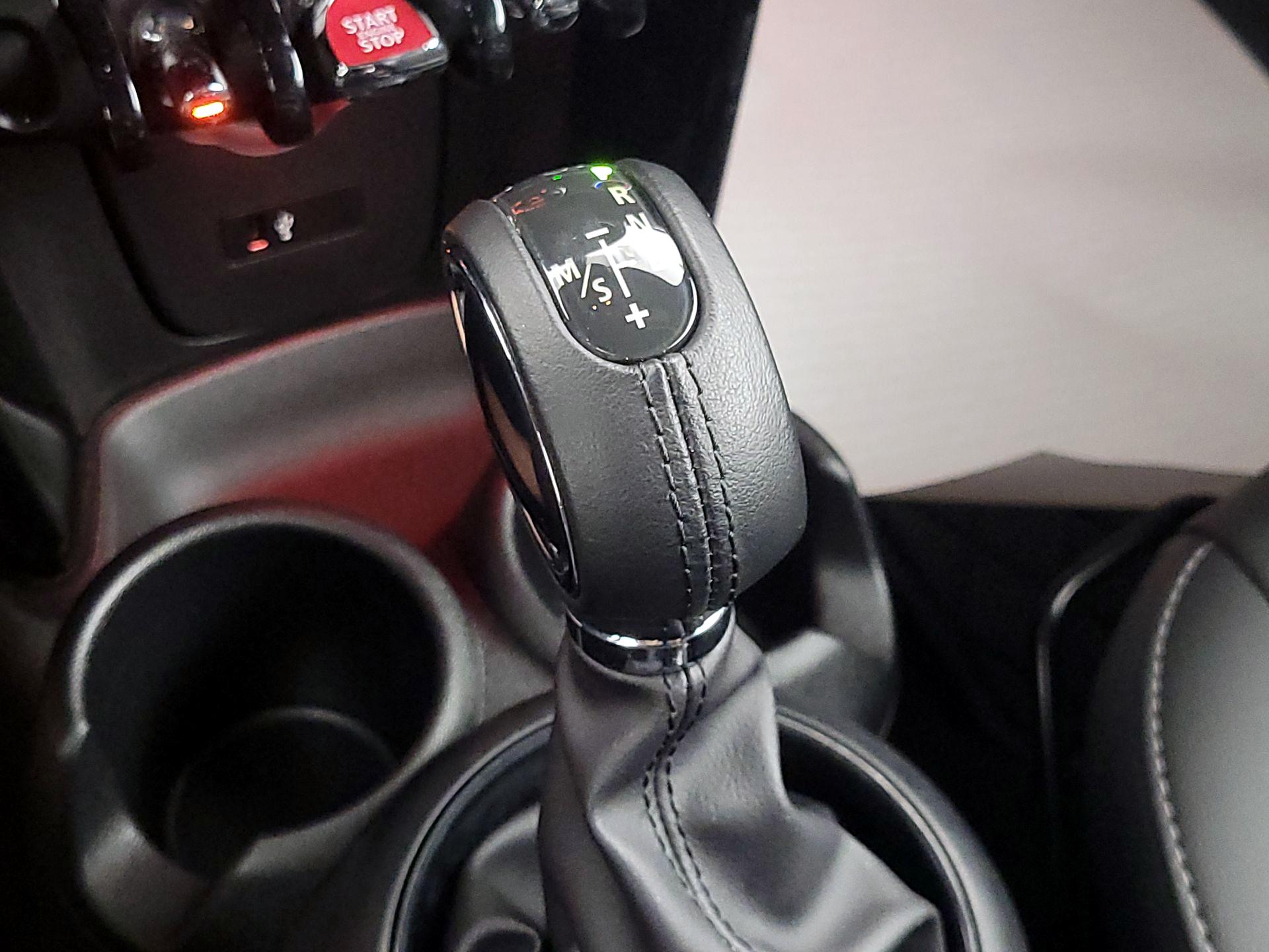 Thumbnail: 2019 MINI Cooper - 17