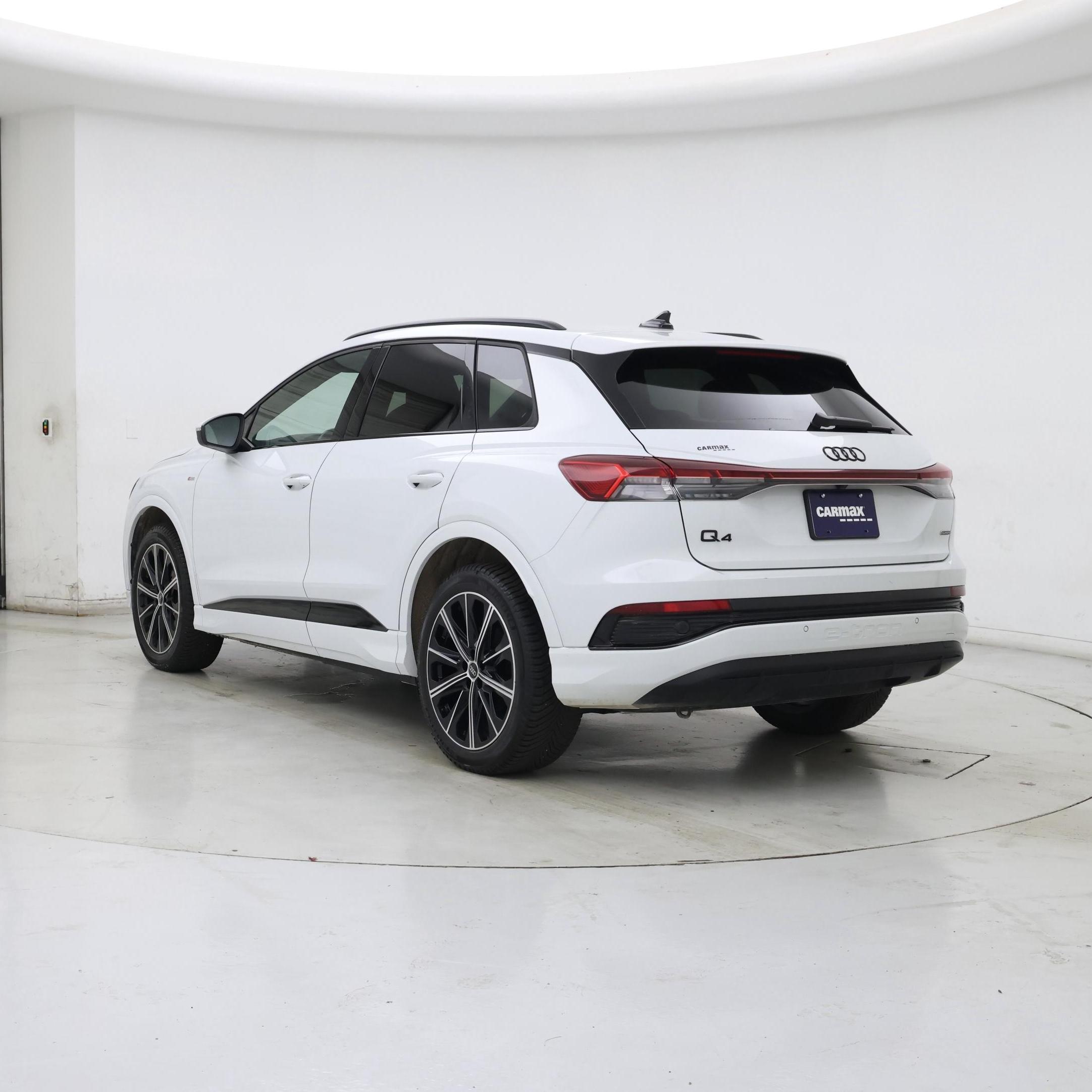 Thumbnail: 2022 Audi Q4 e-tron - 2