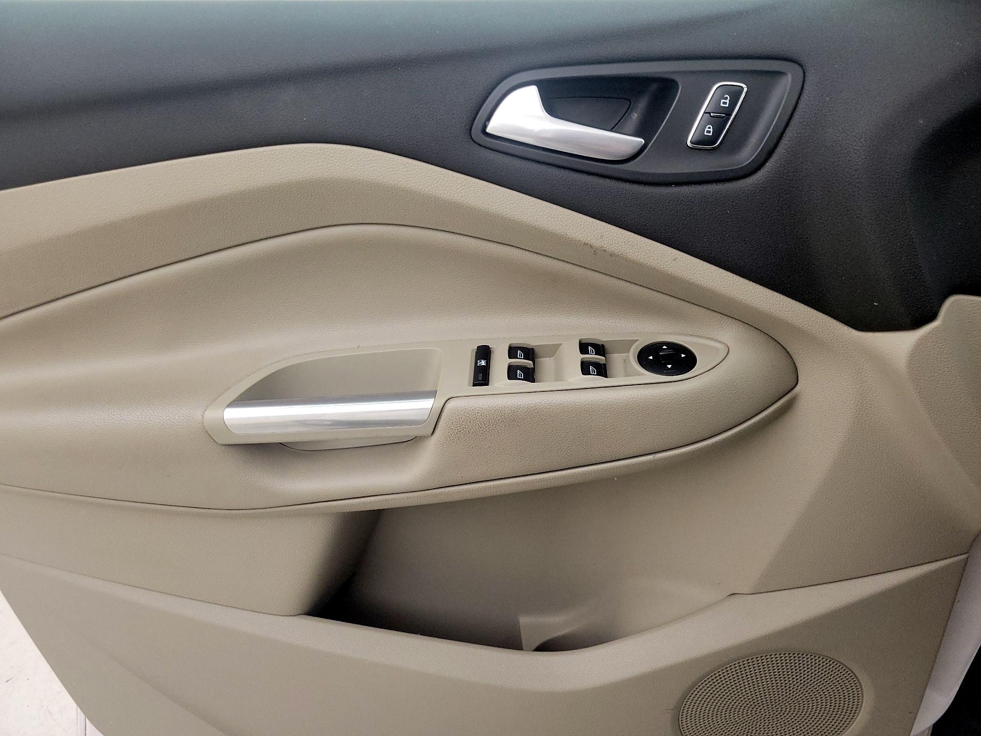 Thumbnail: 2015 Ford Escape - 12
