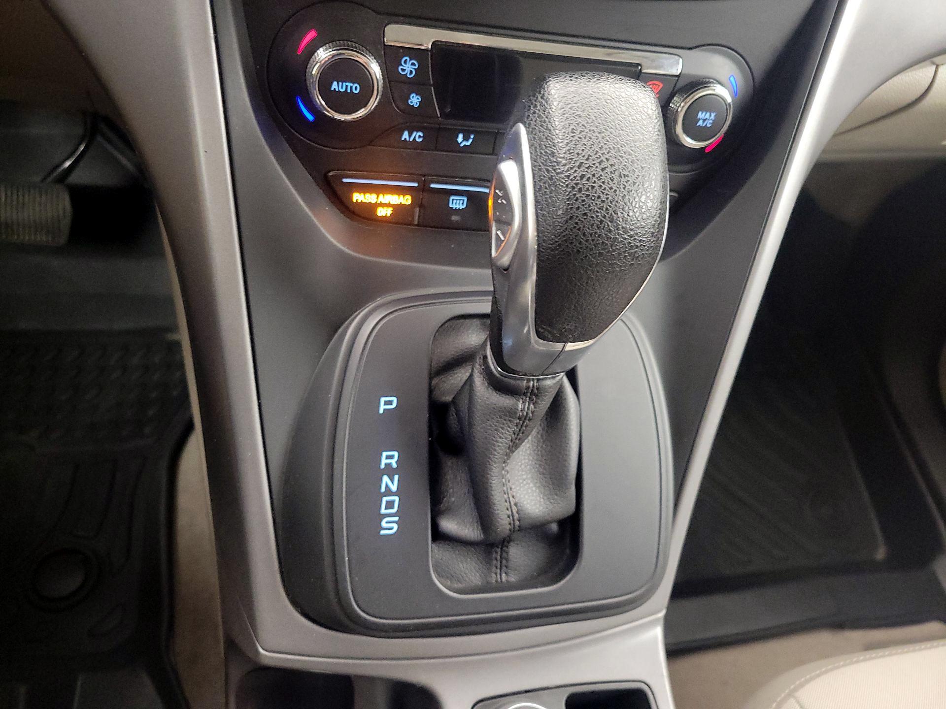 Thumbnail: 2015 Ford Escape - 17
