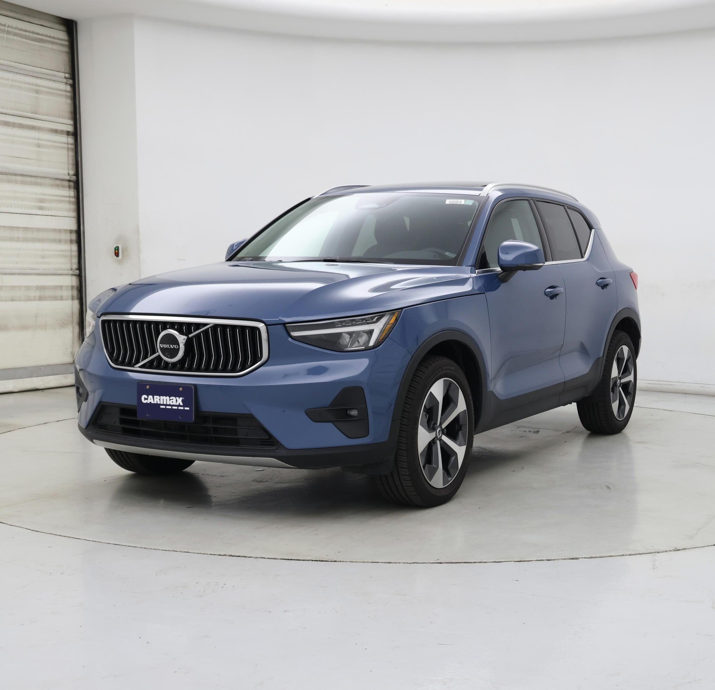Thumbnail: 2024 Volvo XC40 - 4