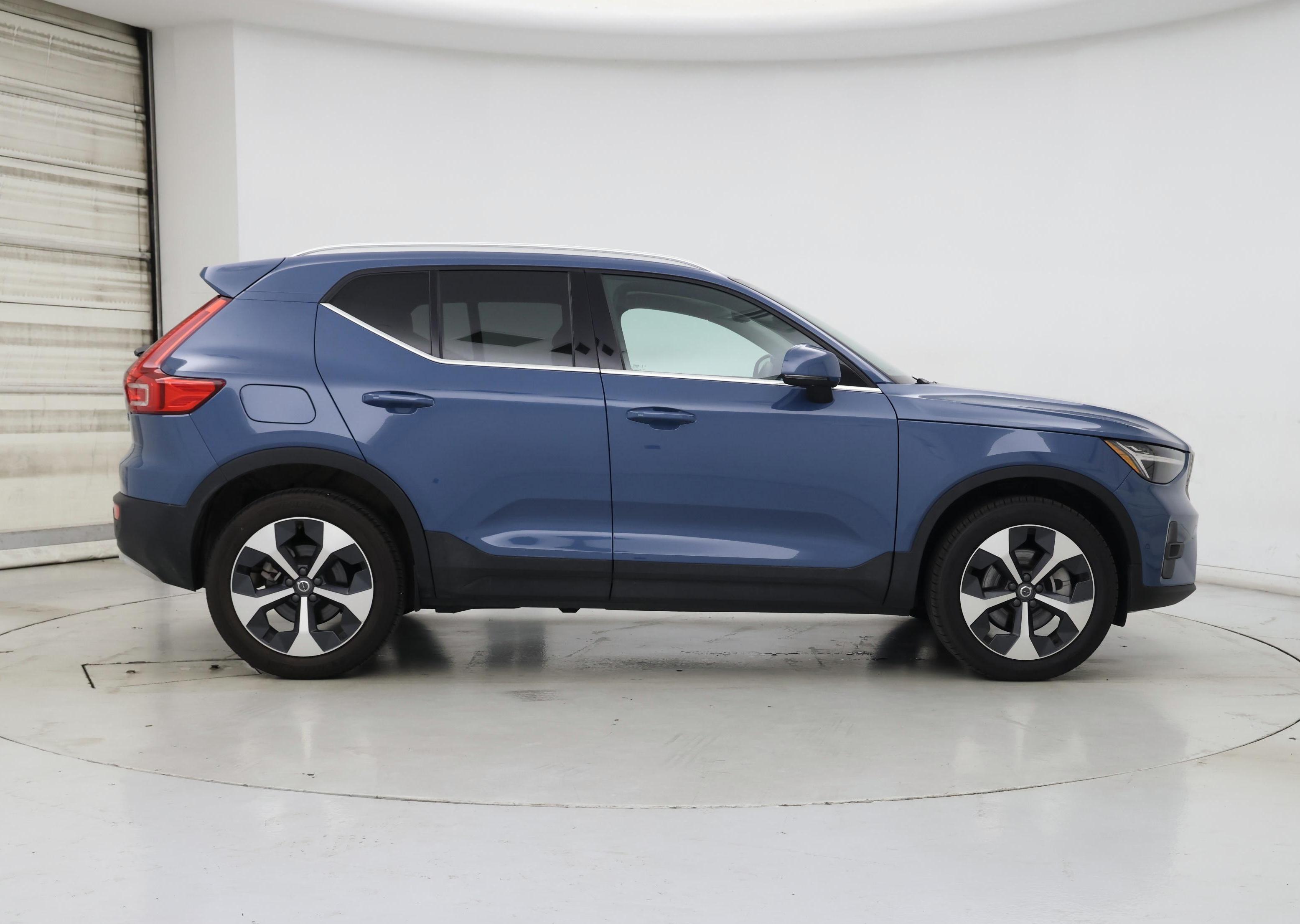 Thumbnail: 2024 Volvo XC40 - 7