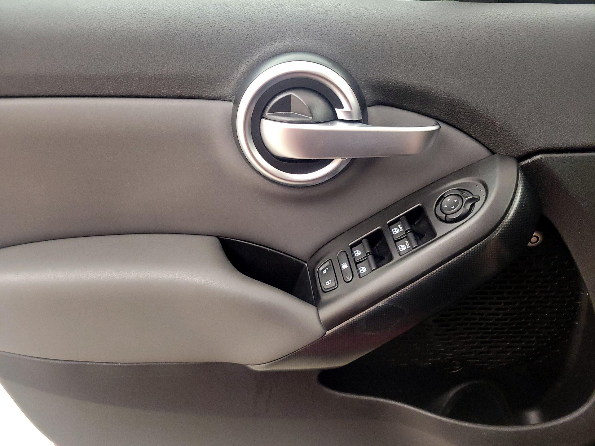 Thumbnail: 2016 Fiat 500X - 12