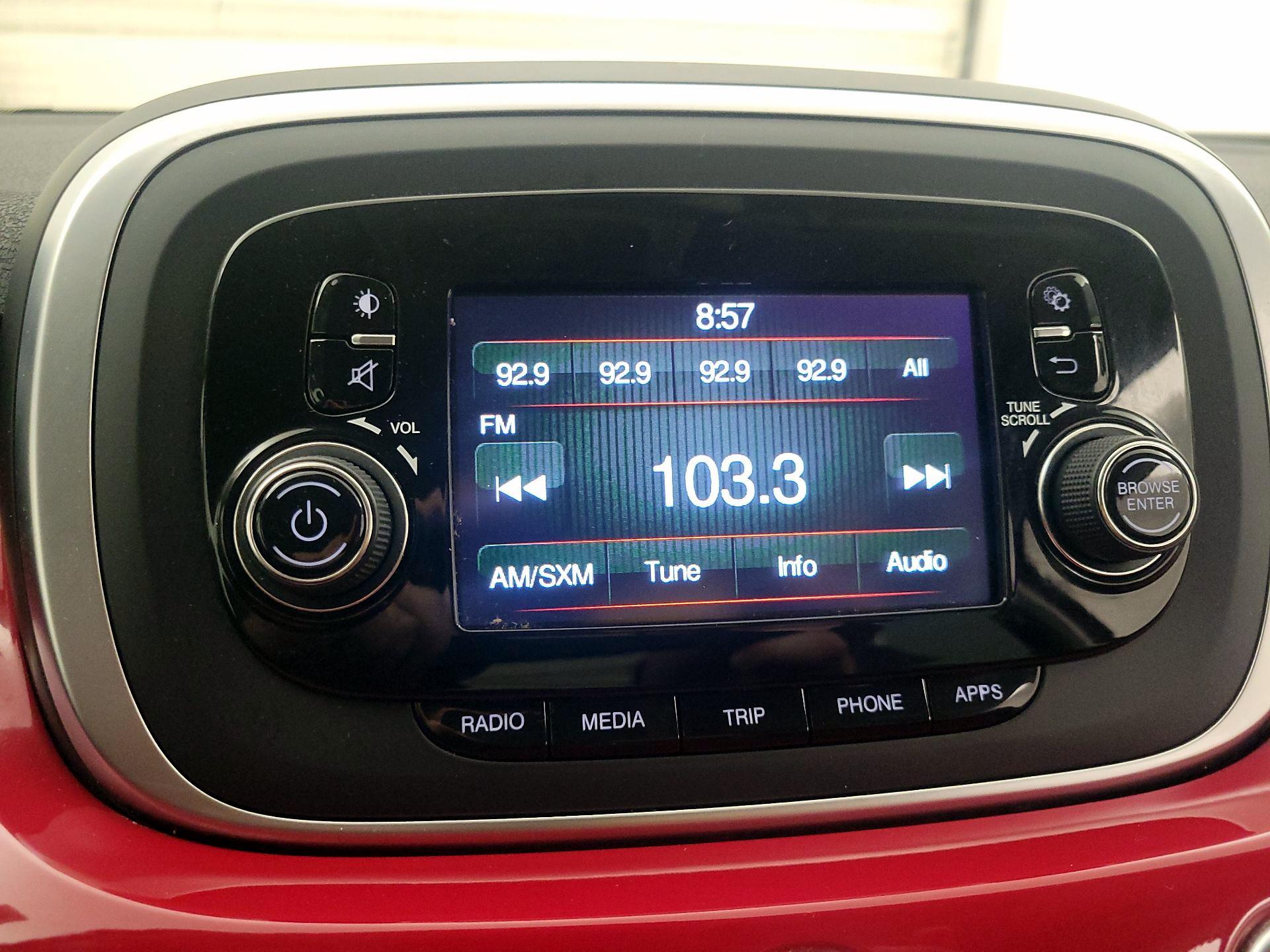 Thumbnail: 2016 Fiat 500X - 15