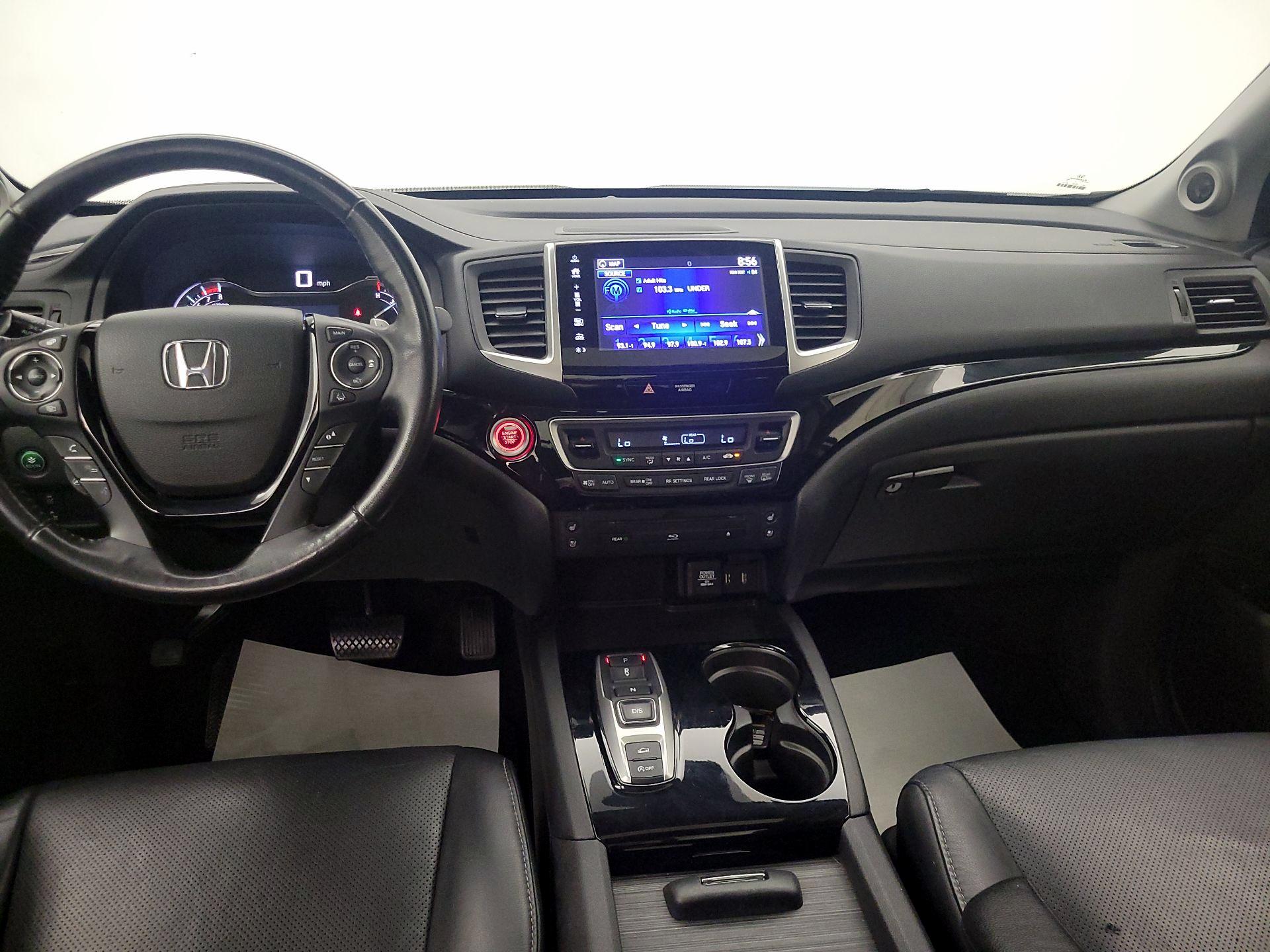 Thumbnail: 2017 Honda Pilot - 9