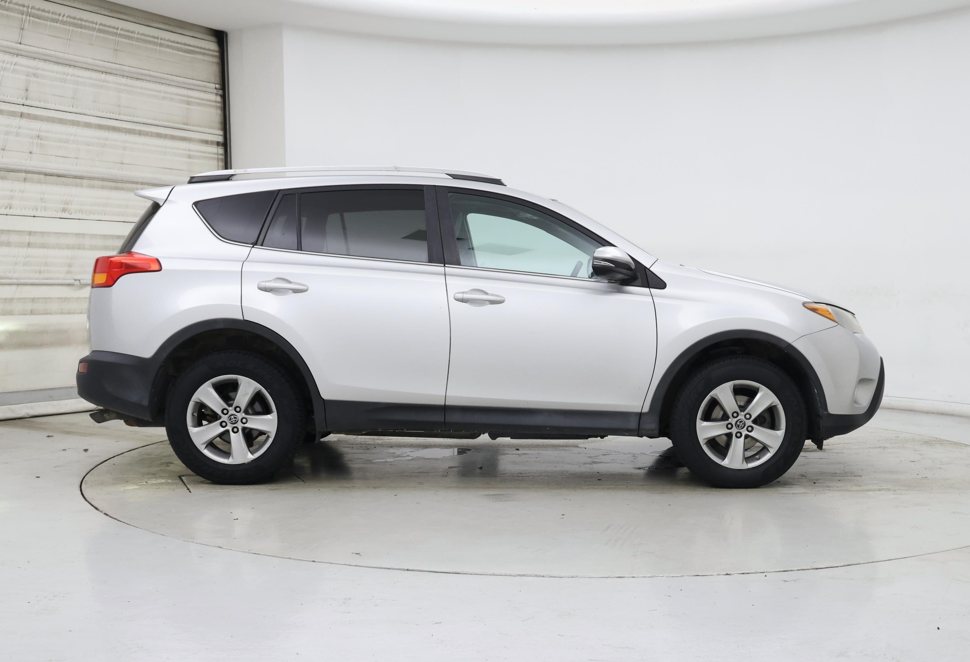 Thumbnail: 2015 Toyota RAV4 - 7