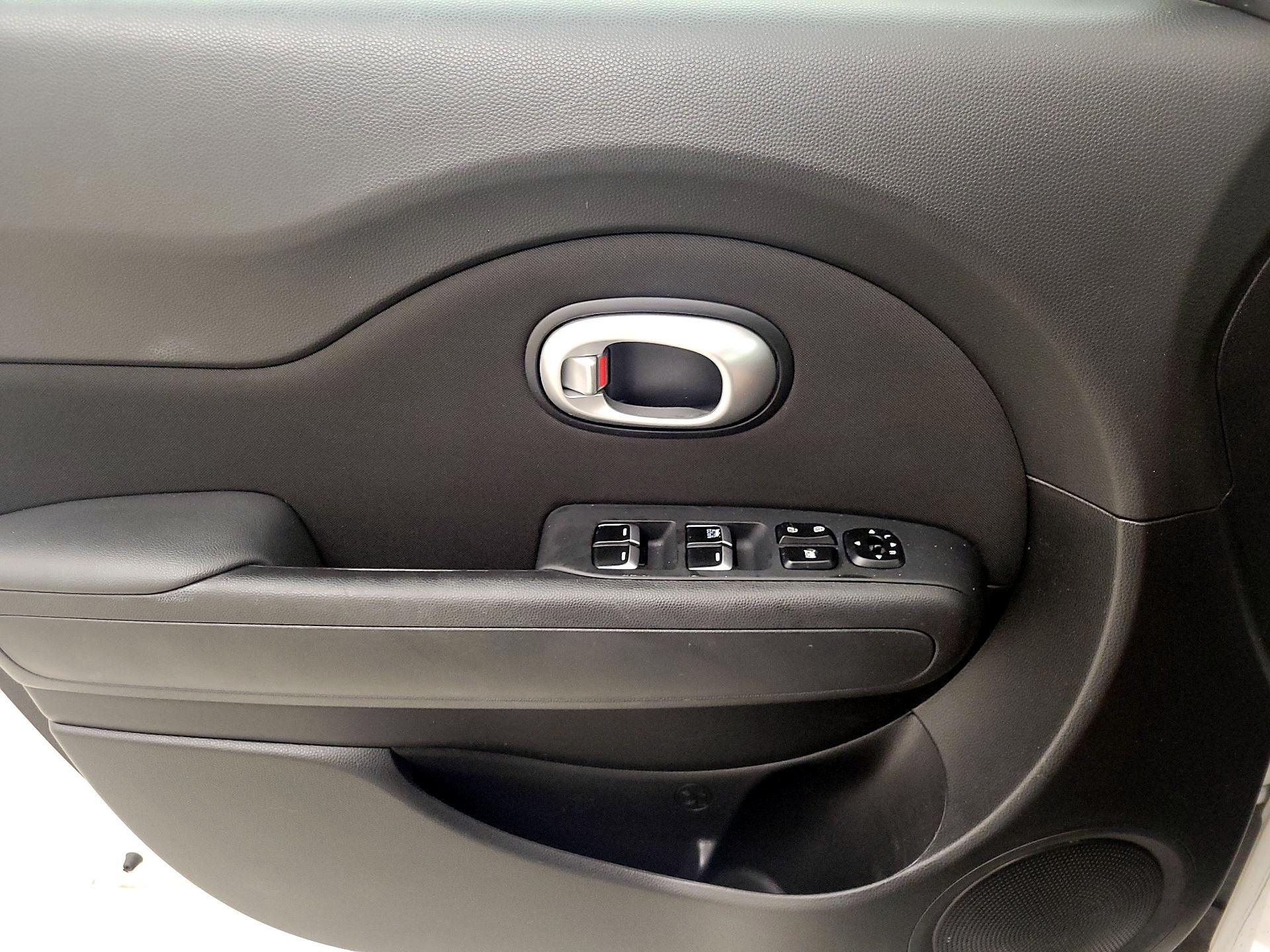 Thumbnail: 2019 Kia Soul - 12