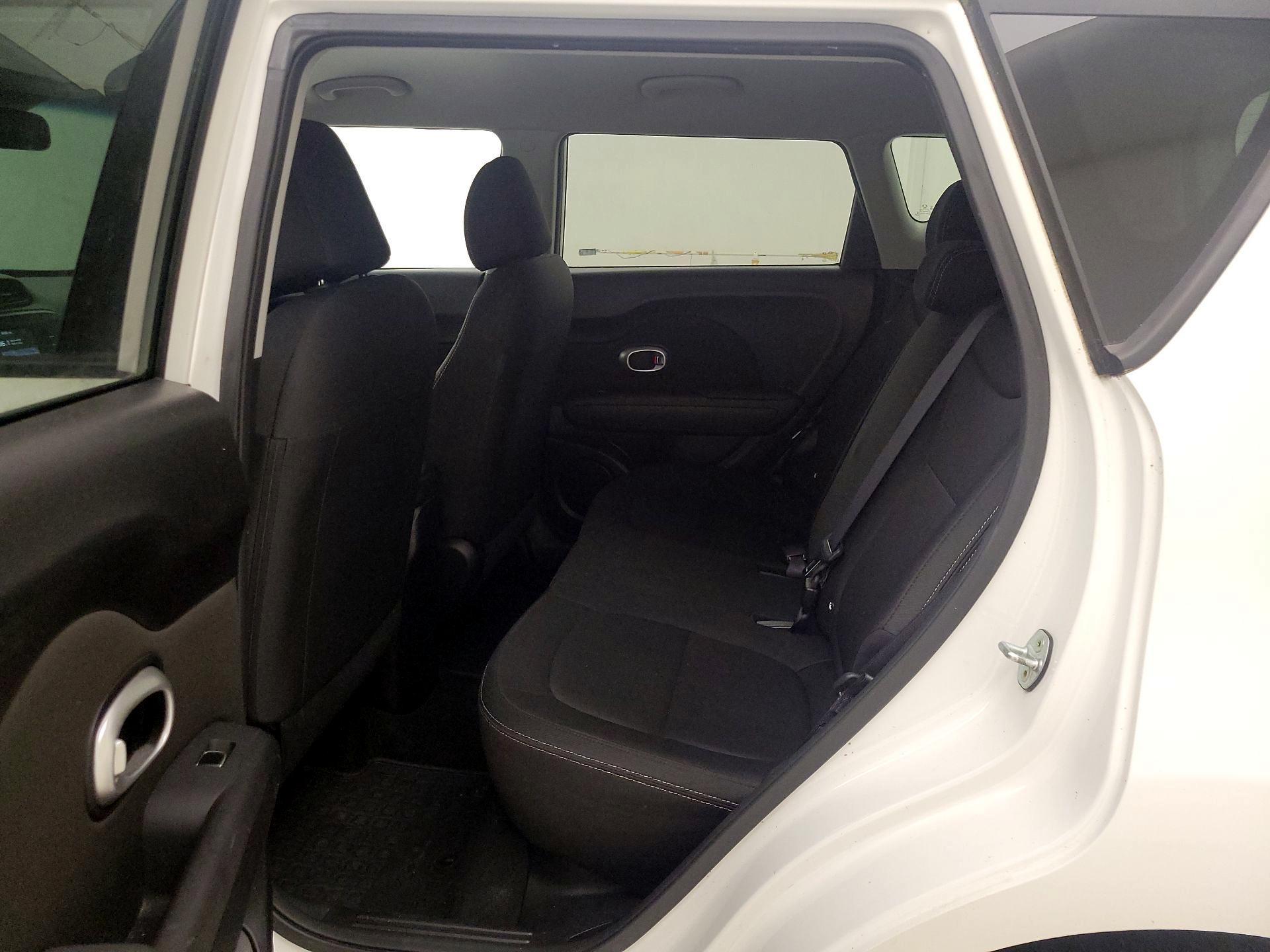 Thumbnail: 2019 Kia Soul - 19