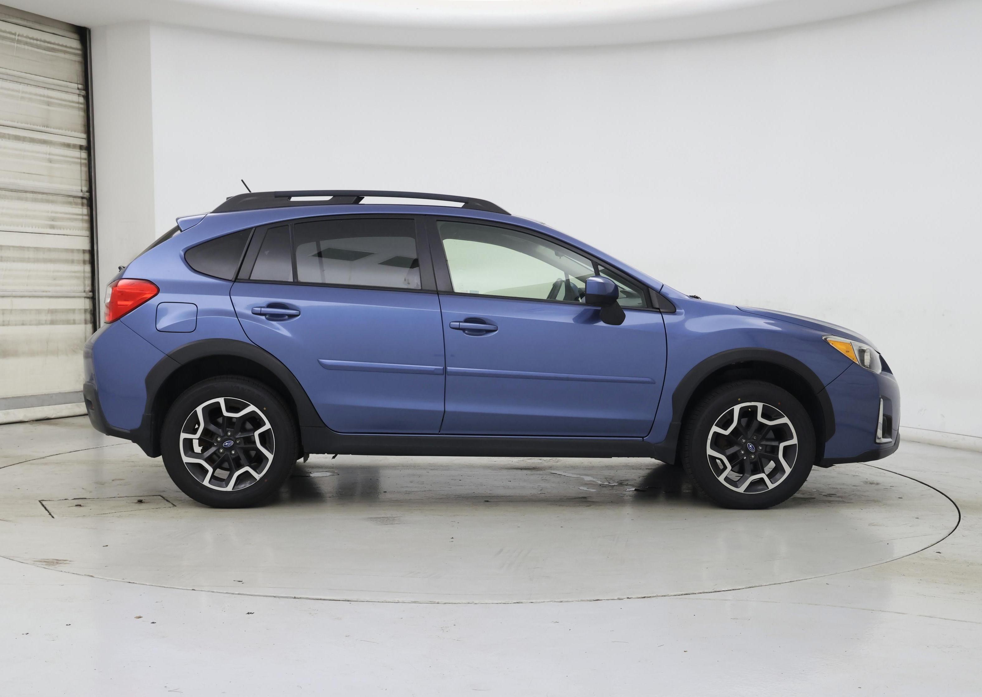Thumbnail: 2017 Subaru Crosstrek - 7