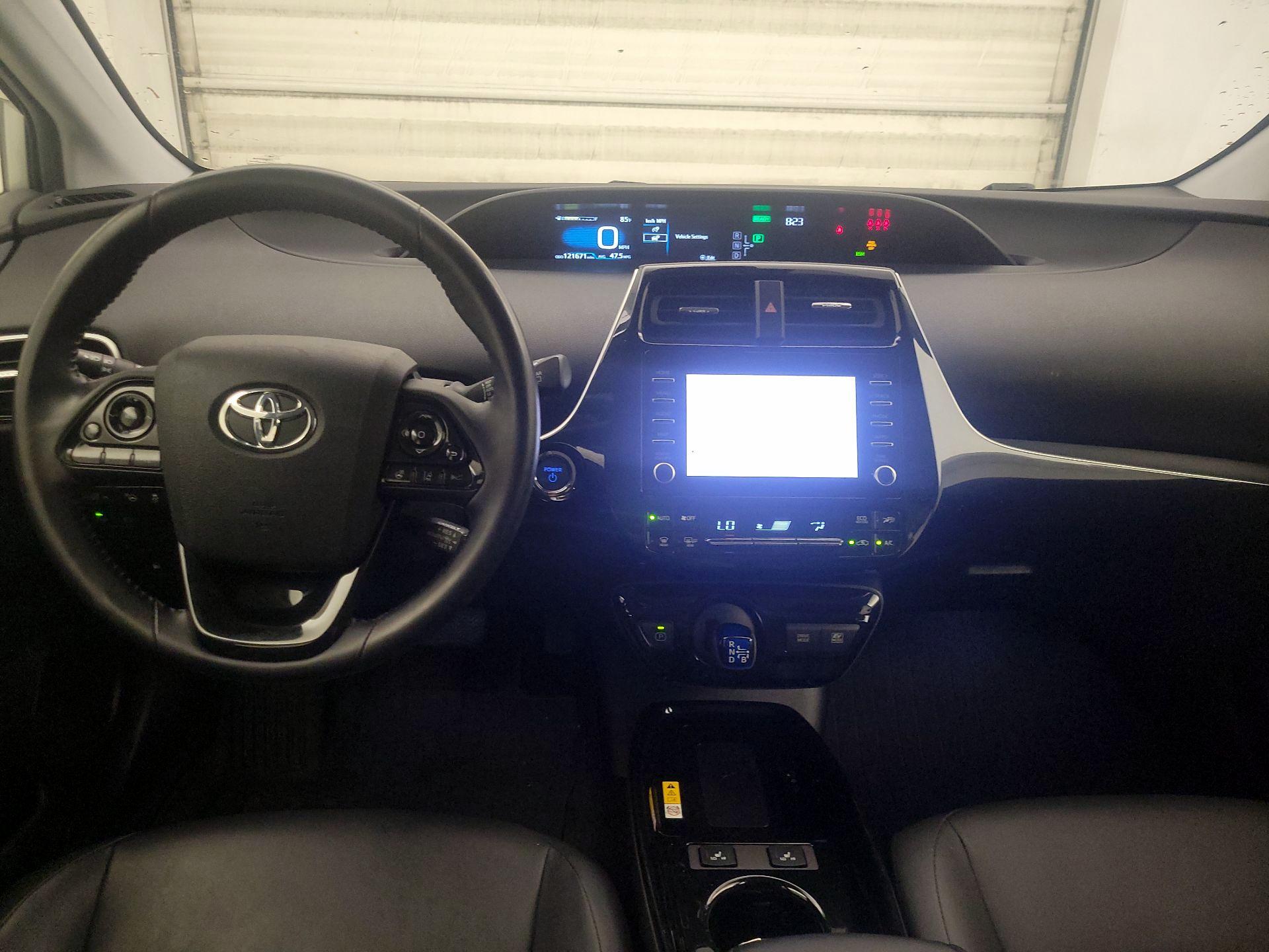 Thumbnail: 2020 Toyota Prius - 9