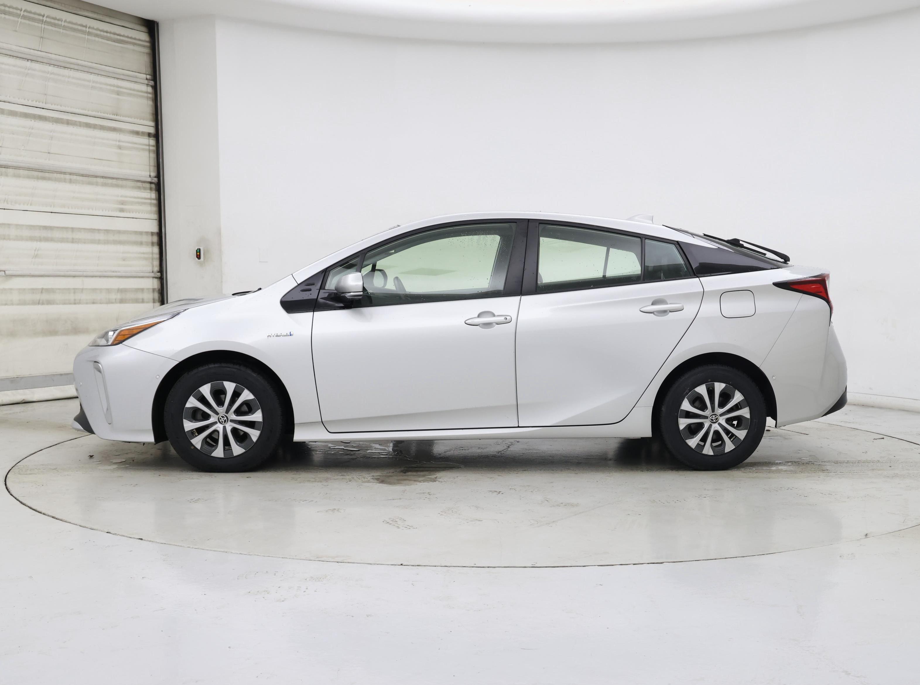 Thumbnail: 2020 Toyota Prius - 3