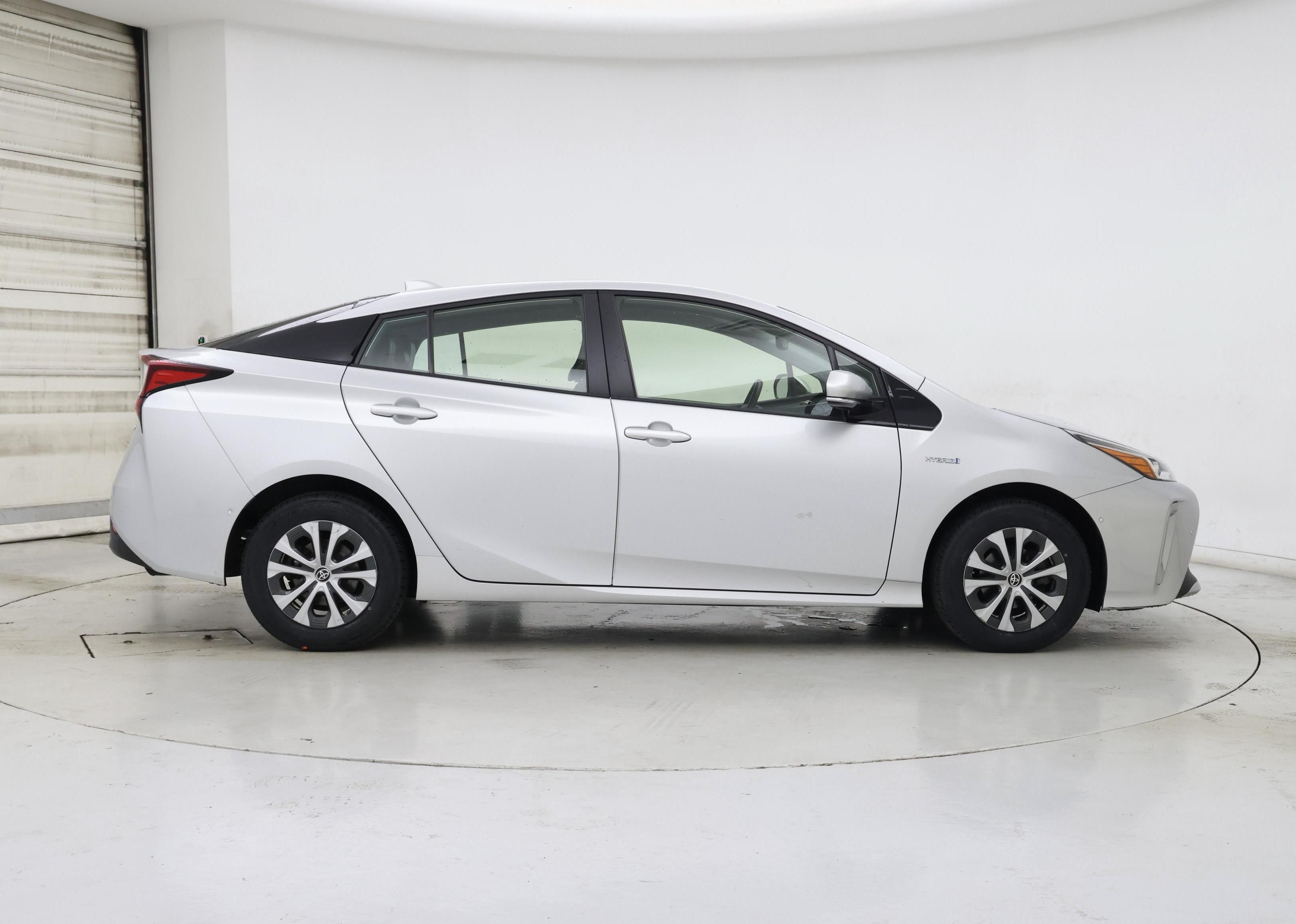 Thumbnail: 2020 Toyota Prius - 7
