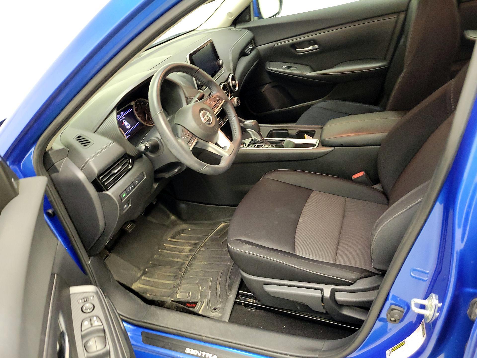 Thumbnail: 2021 Nissan Sentra - 11