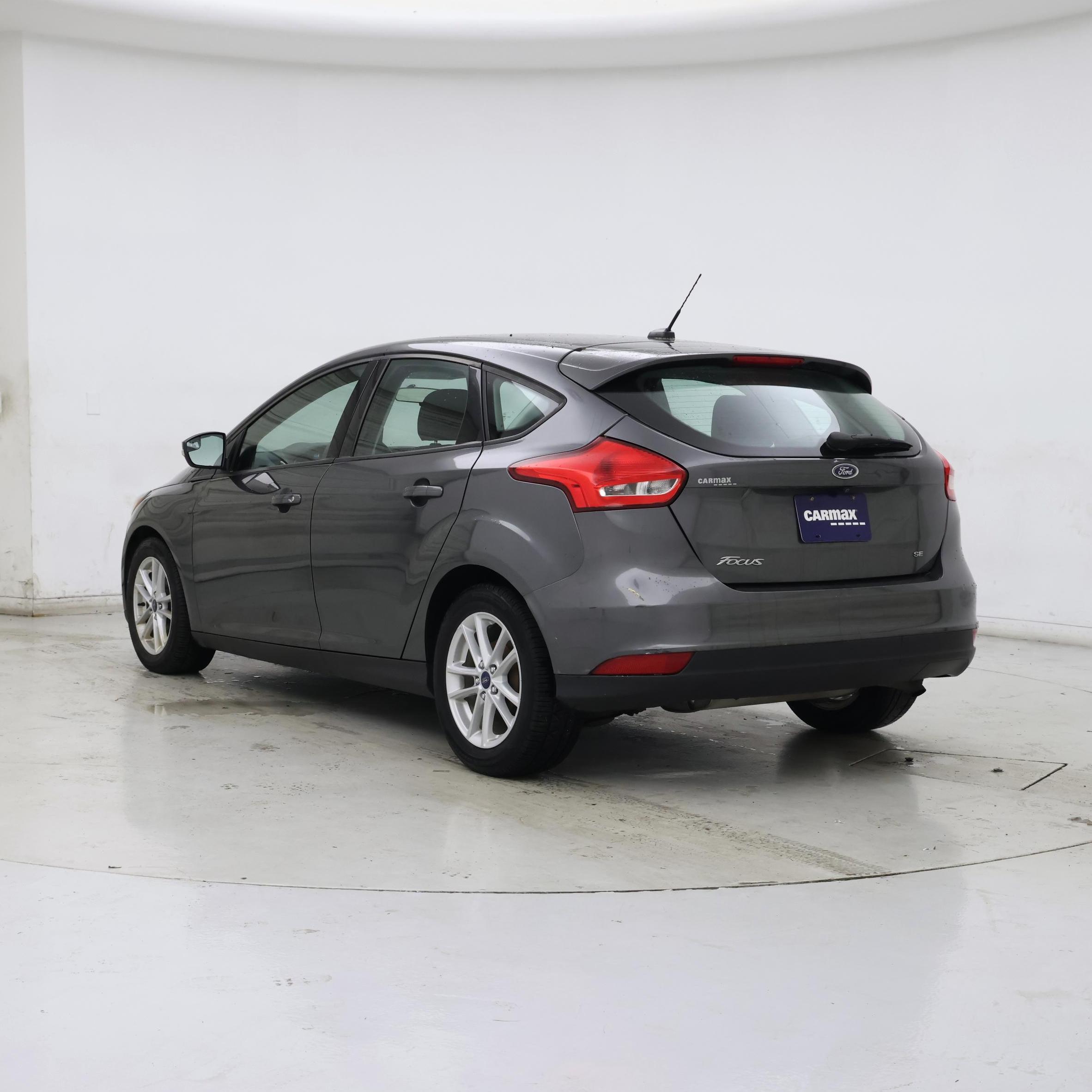 Thumbnail: 2017 Ford Focus - 2