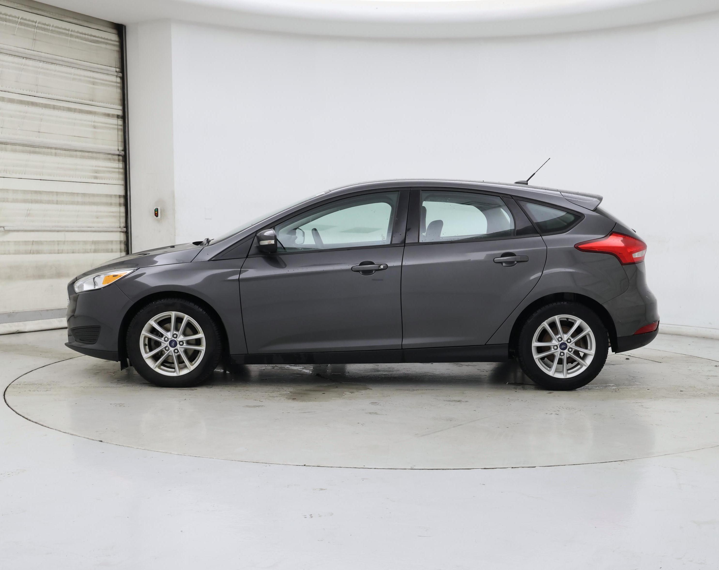 Thumbnail: 2017 Ford Focus - 3