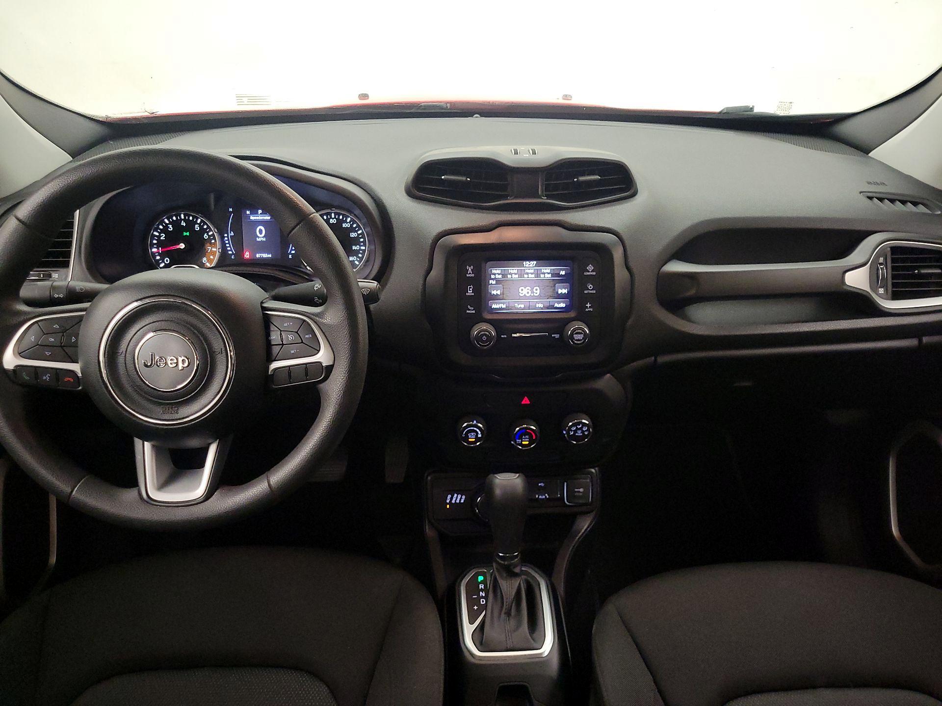 Thumbnail: 2018 Jeep Renegade - 9
