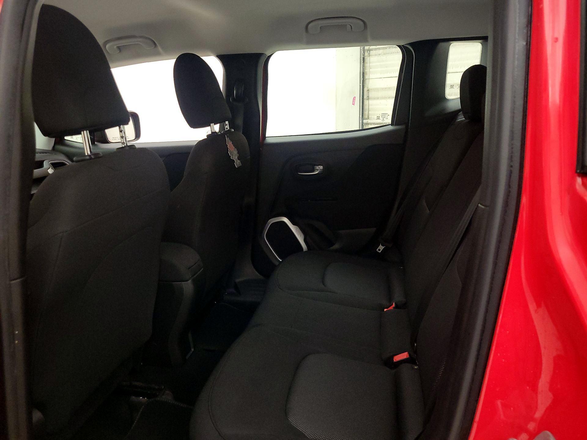 Thumbnail: 2018 Jeep Renegade - 19