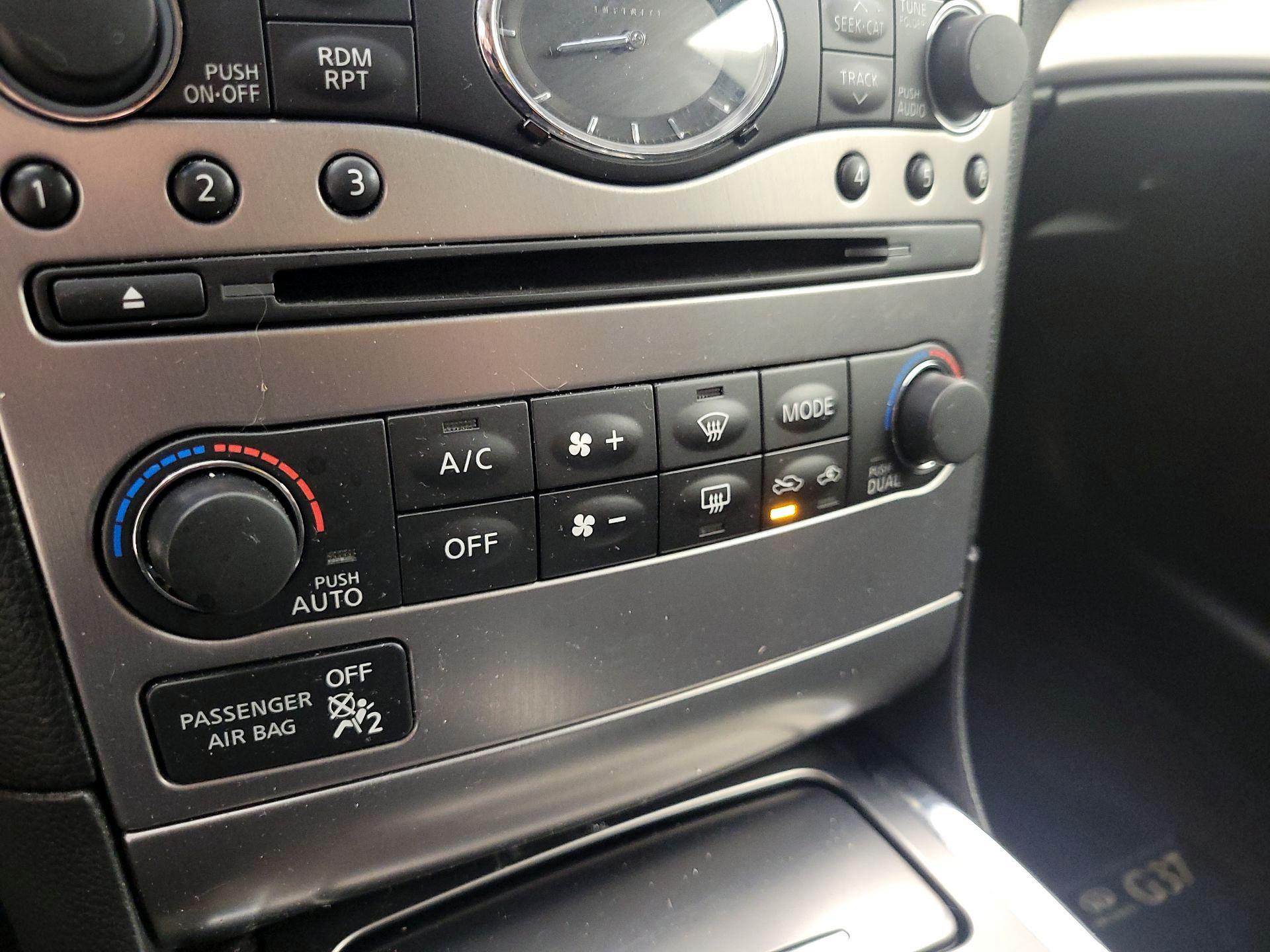 Thumbnail: 2013 INFINITI G37 - 16