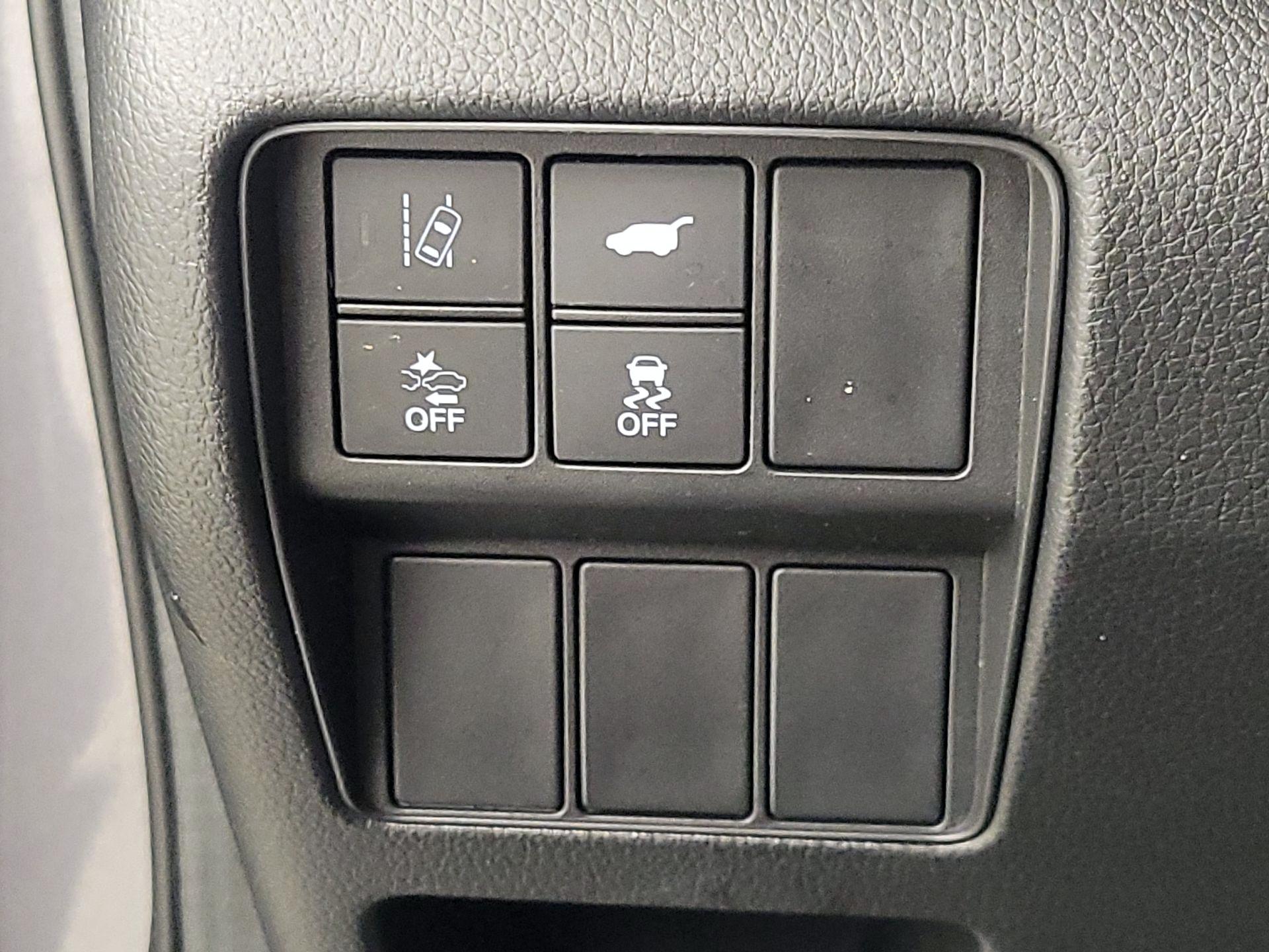 Thumbnail: 2017 Honda CR-V - 13