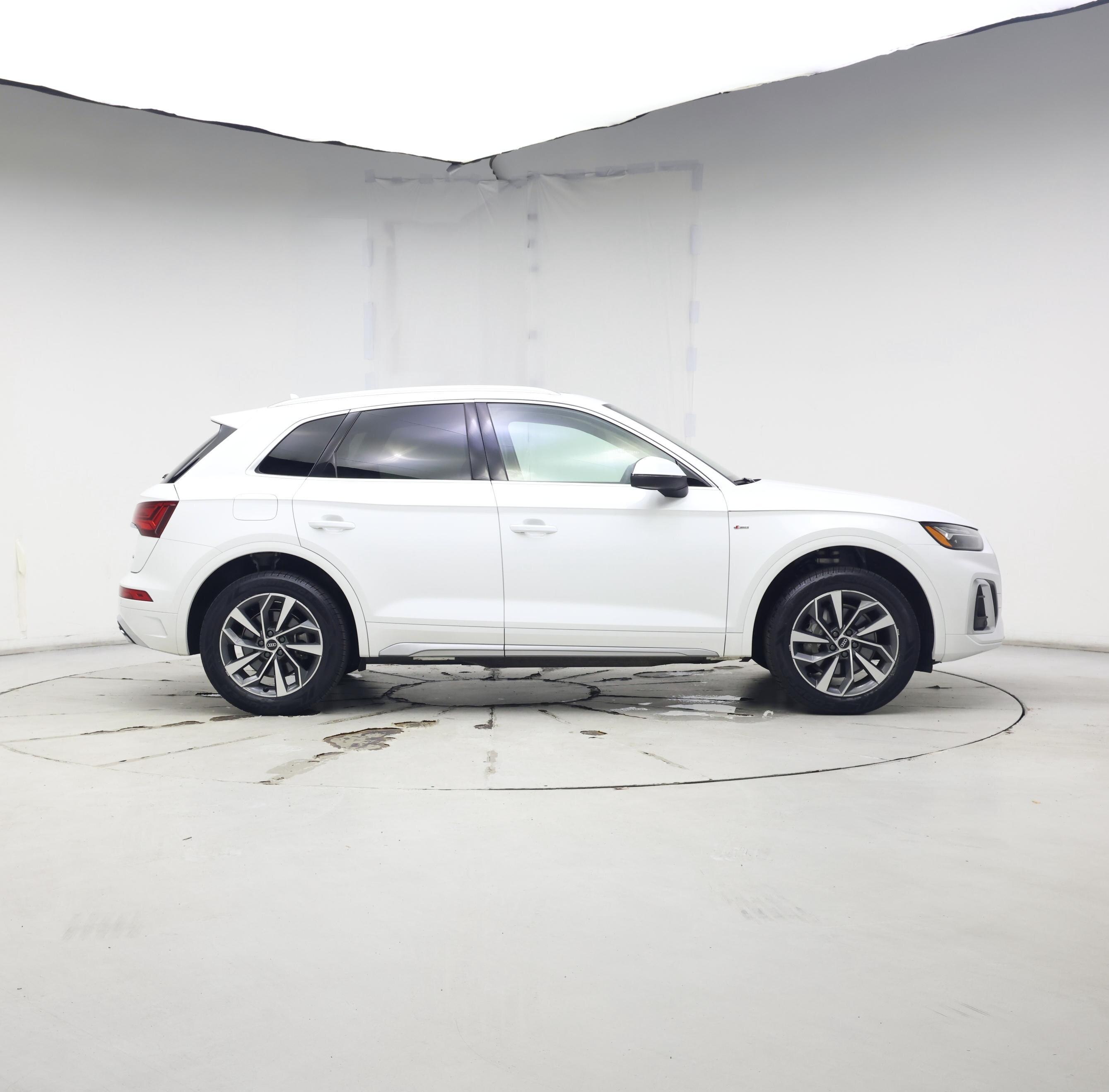 Thumbnail: 2022 Audi Q5 - 7
