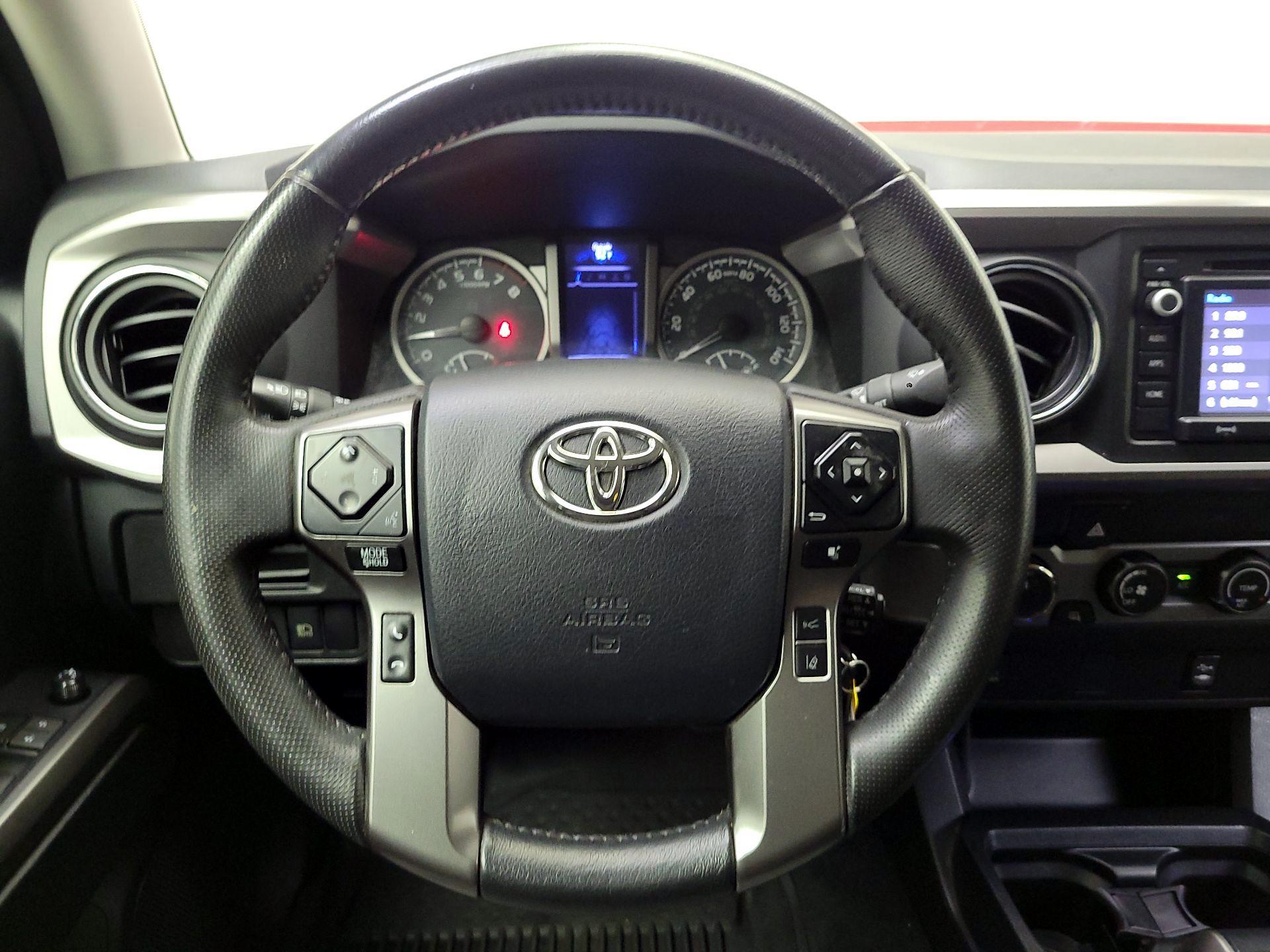 Thumbnail: 2019 Toyota Tacoma - 10