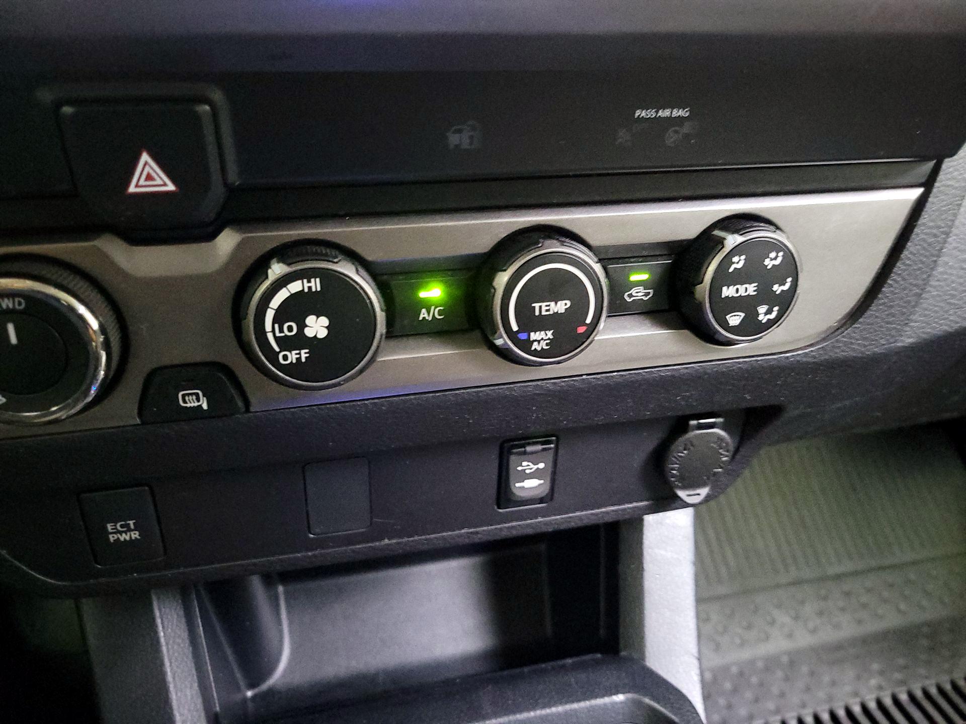 Thumbnail: 2019 Toyota Tacoma - 16