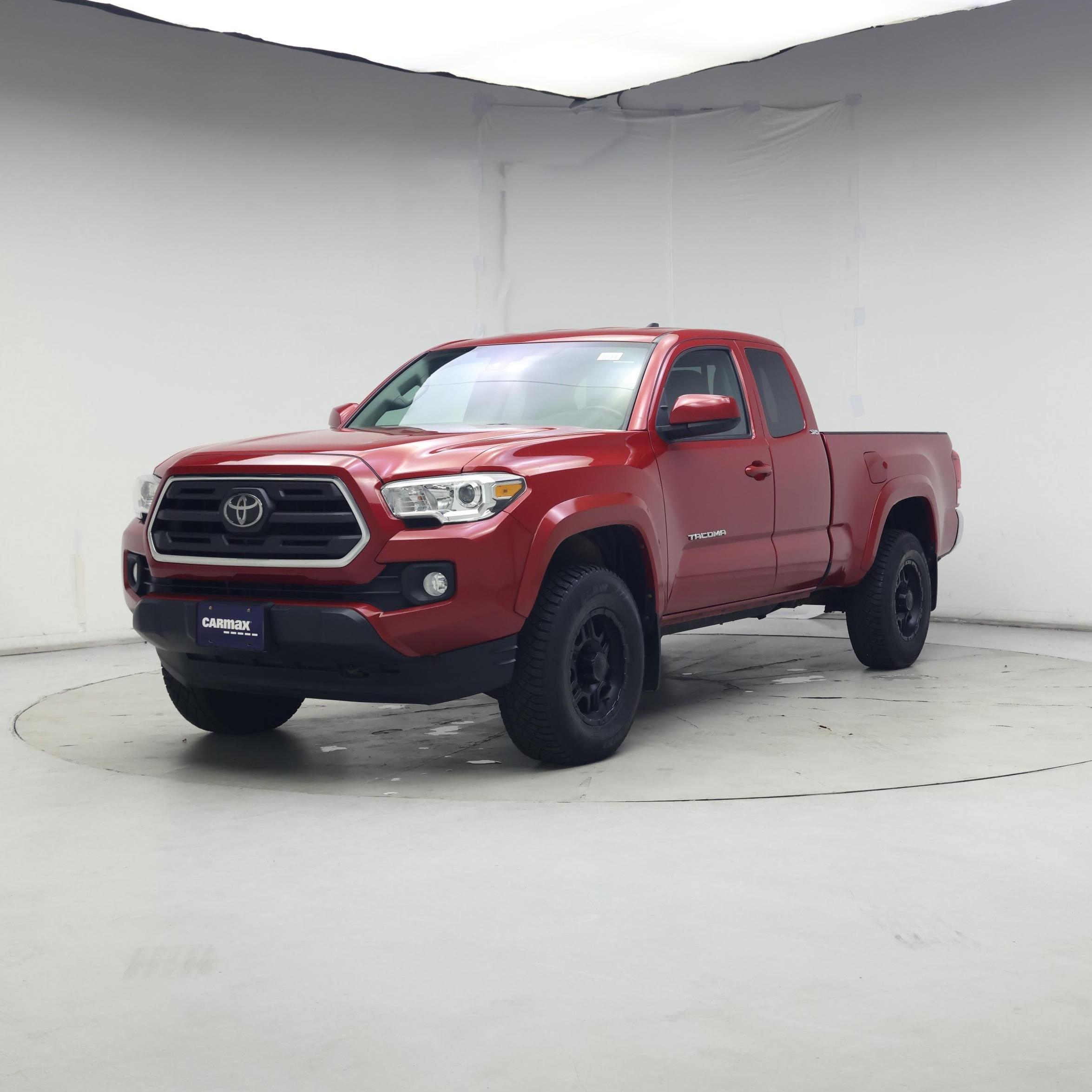 Thumbnail: 2019 Toyota Tacoma - 4