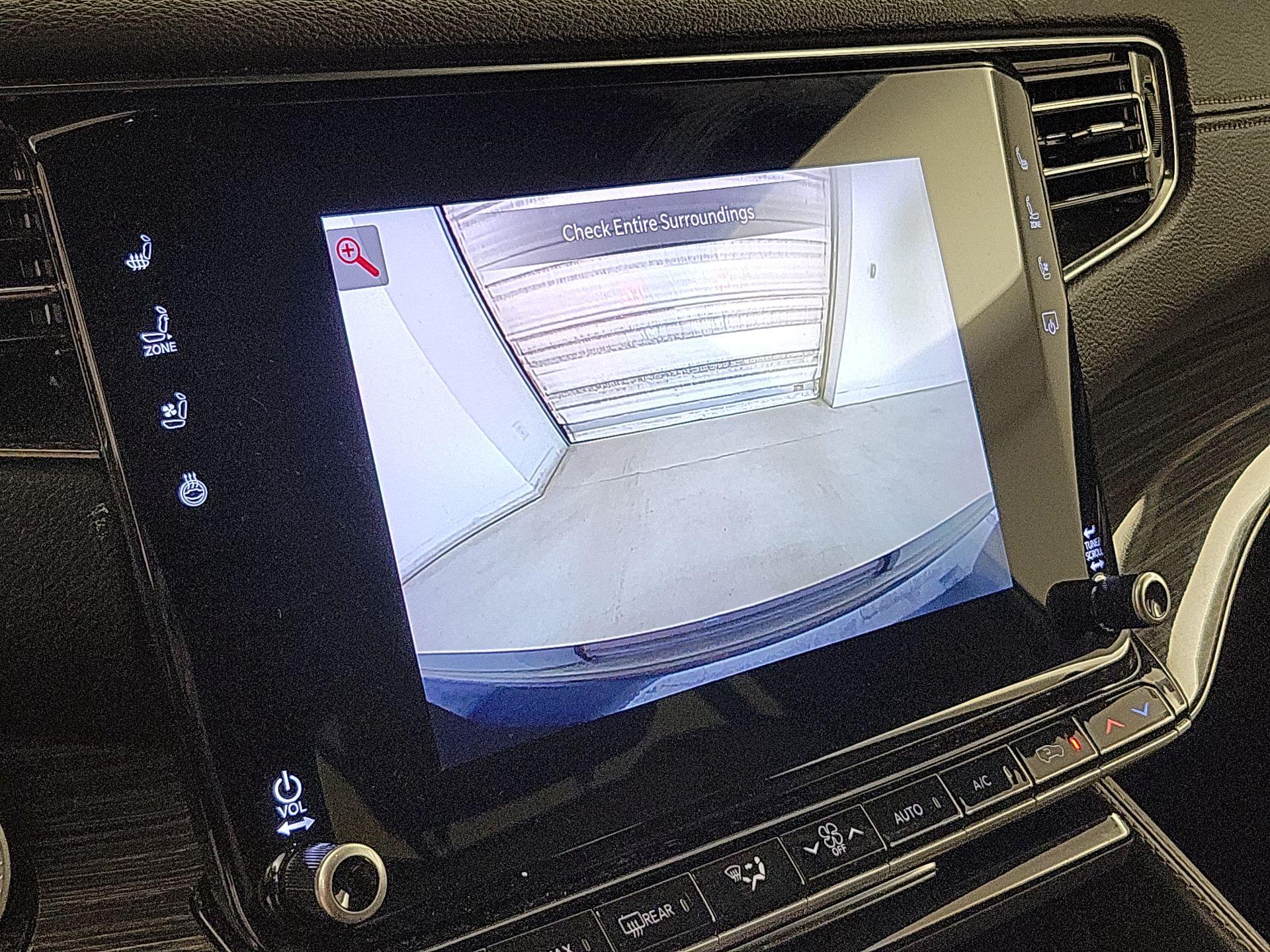 Thumbnail: 2022 Jeep Wagoneer - 15