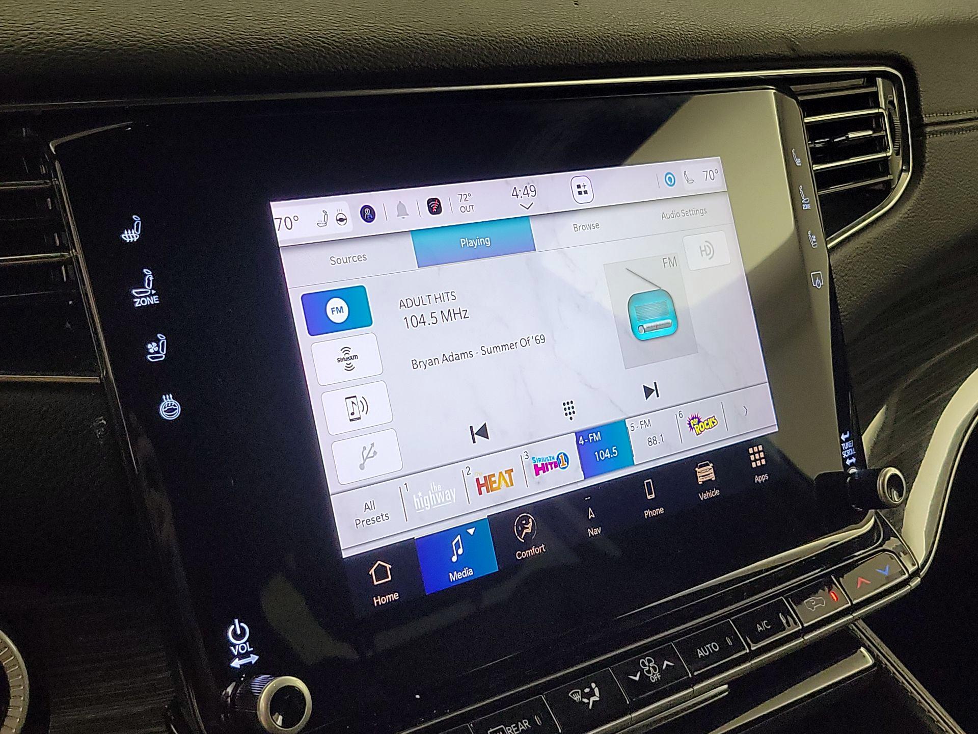 Thumbnail: 2022 Jeep Wagoneer - 16