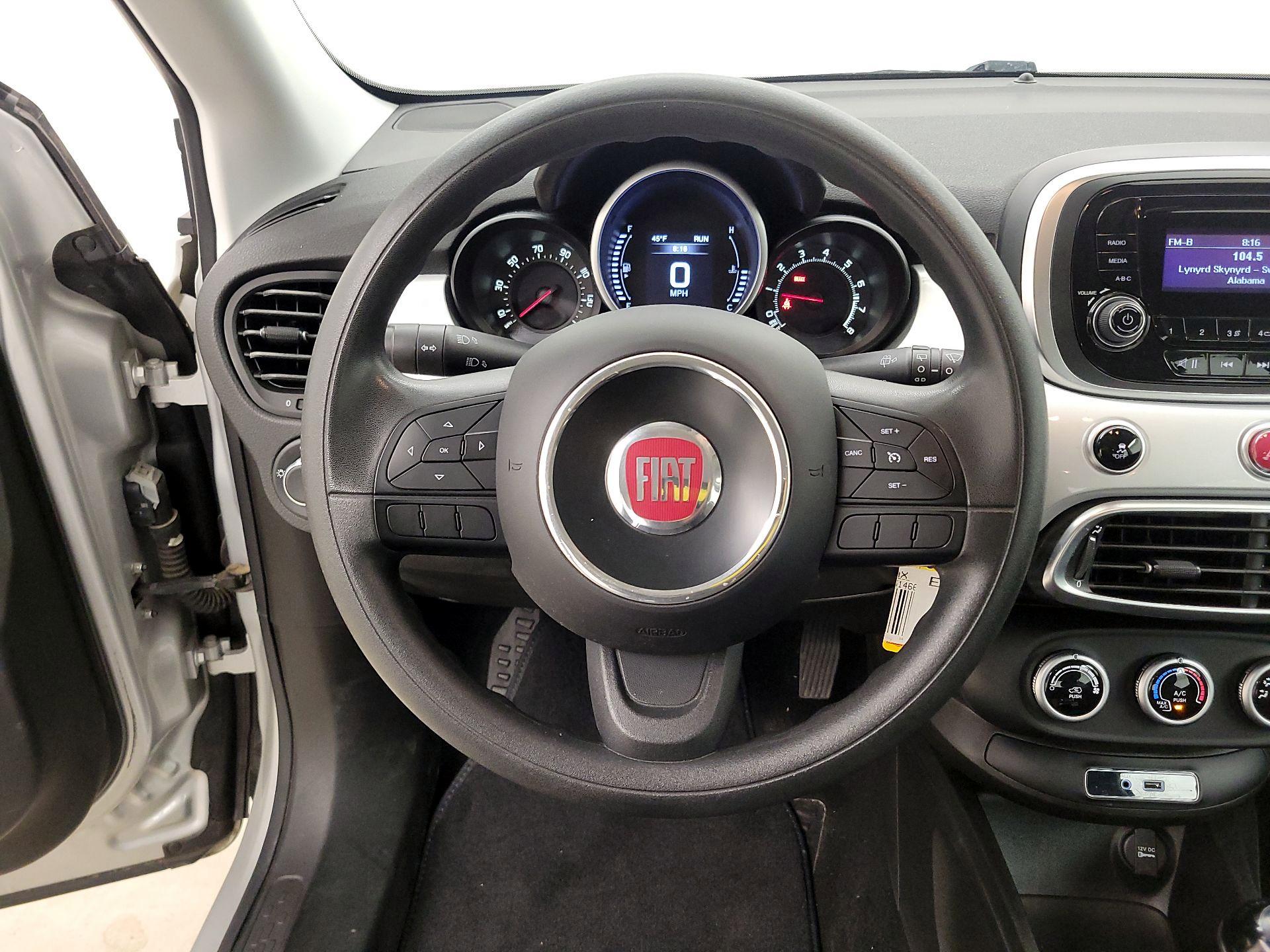 Thumbnail: 2016 Fiat 500X - 10