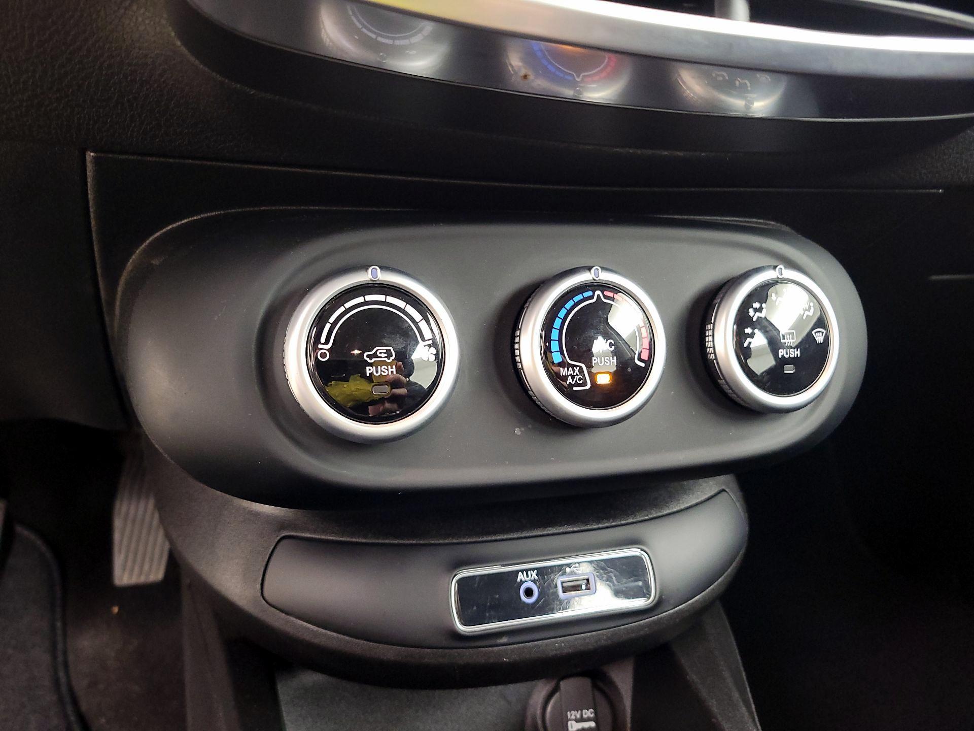 Thumbnail: 2016 Fiat 500X - 15
