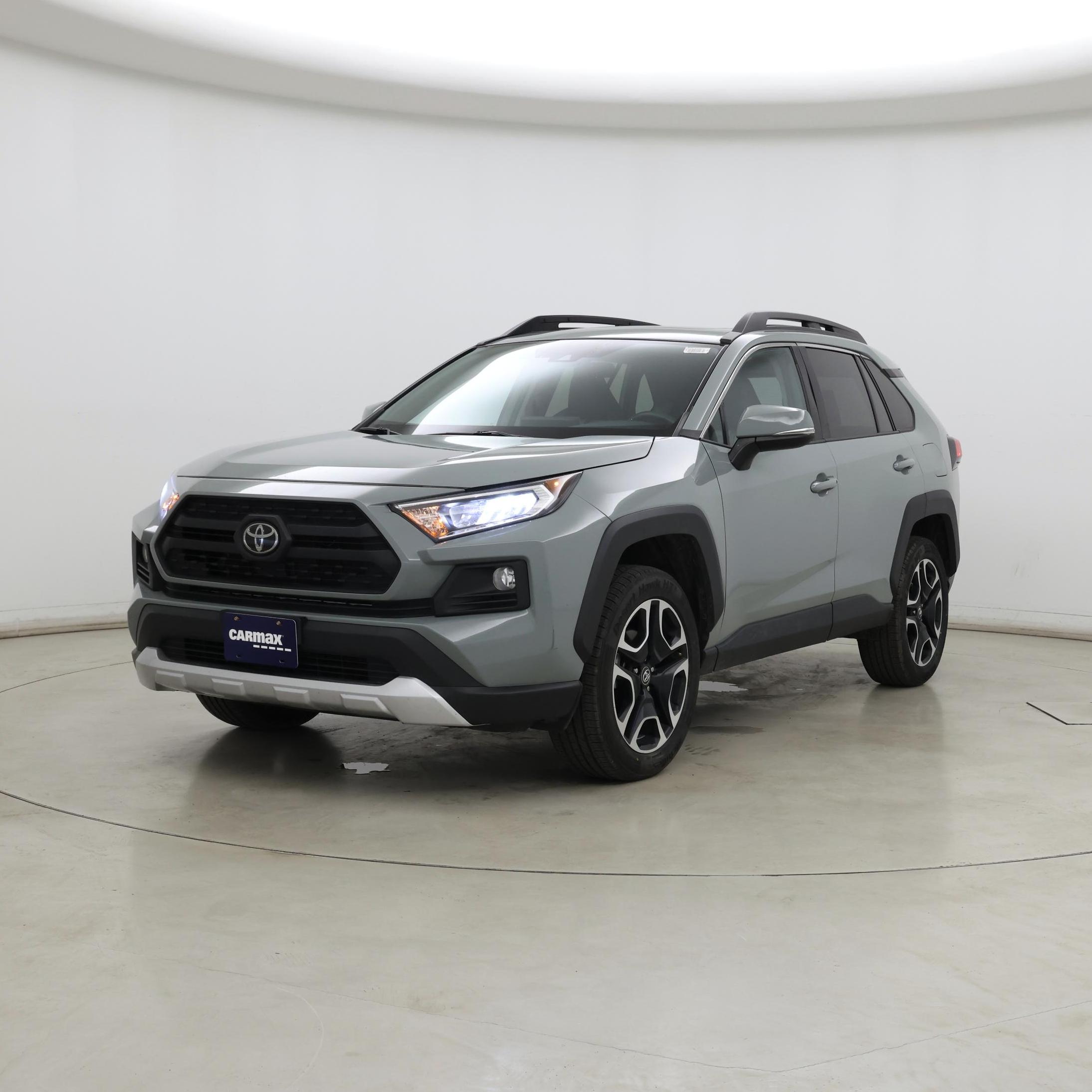 Thumbnail: 2020 Toyota RAV4 - 4