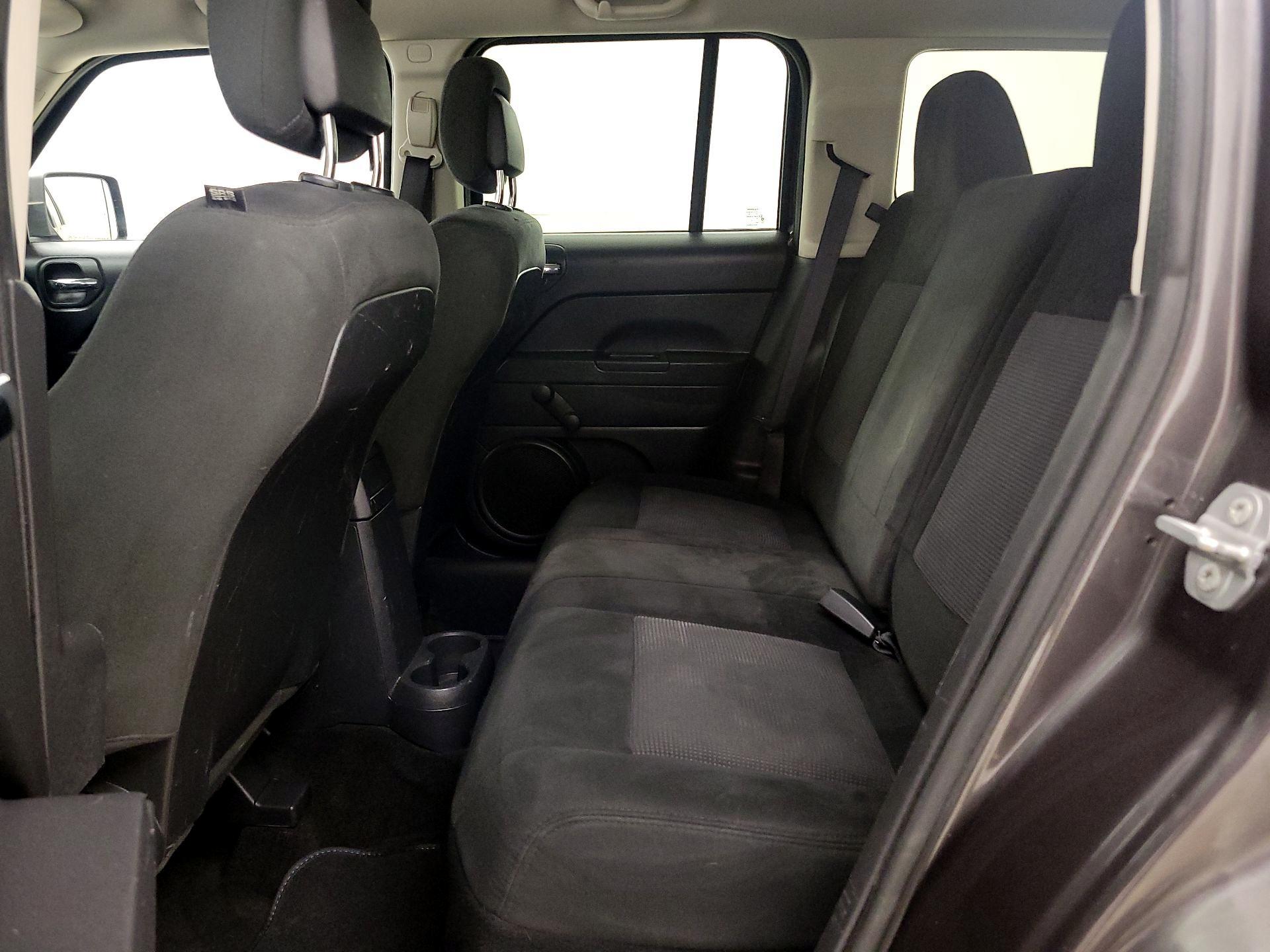 Thumbnail: 2017 Jeep Patriot - 16