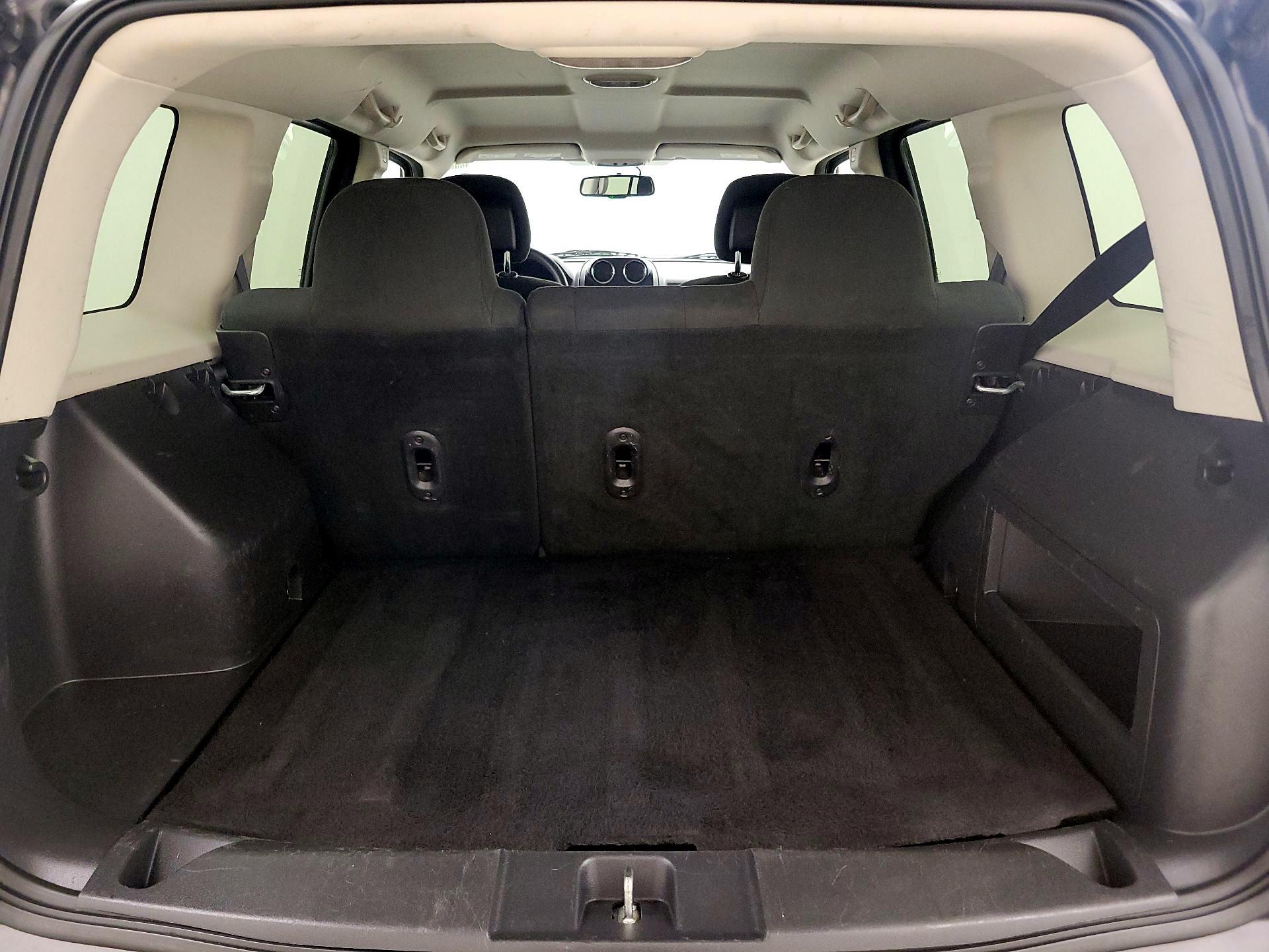 Thumbnail: 2017 Jeep Patriot - 17