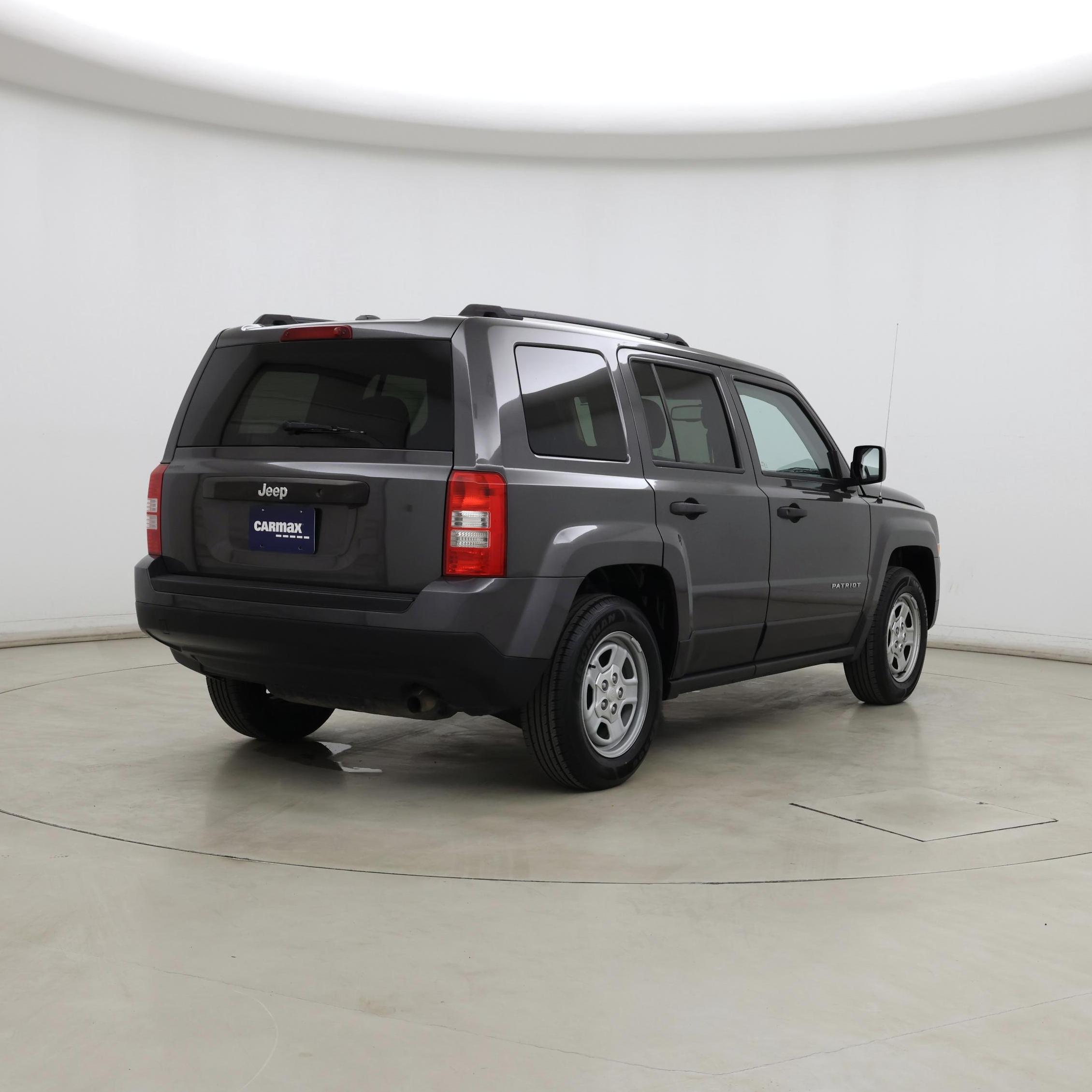 Thumbnail: 2017 Jeep Patriot - 8