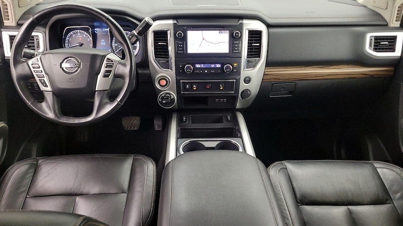 2019 Nissan Titan SL 9