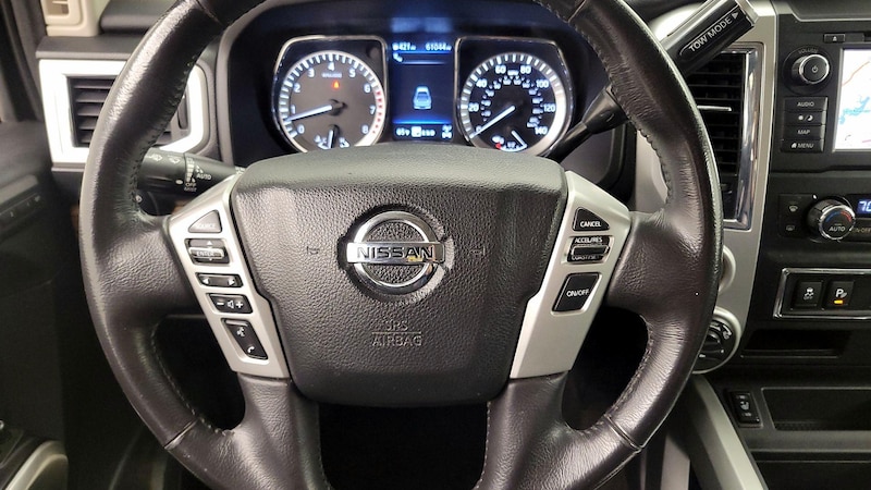2019 Nissan Titan SL 10