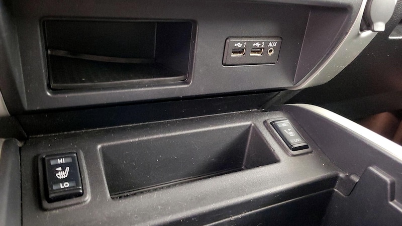 2019 Nissan Titan SL 19
