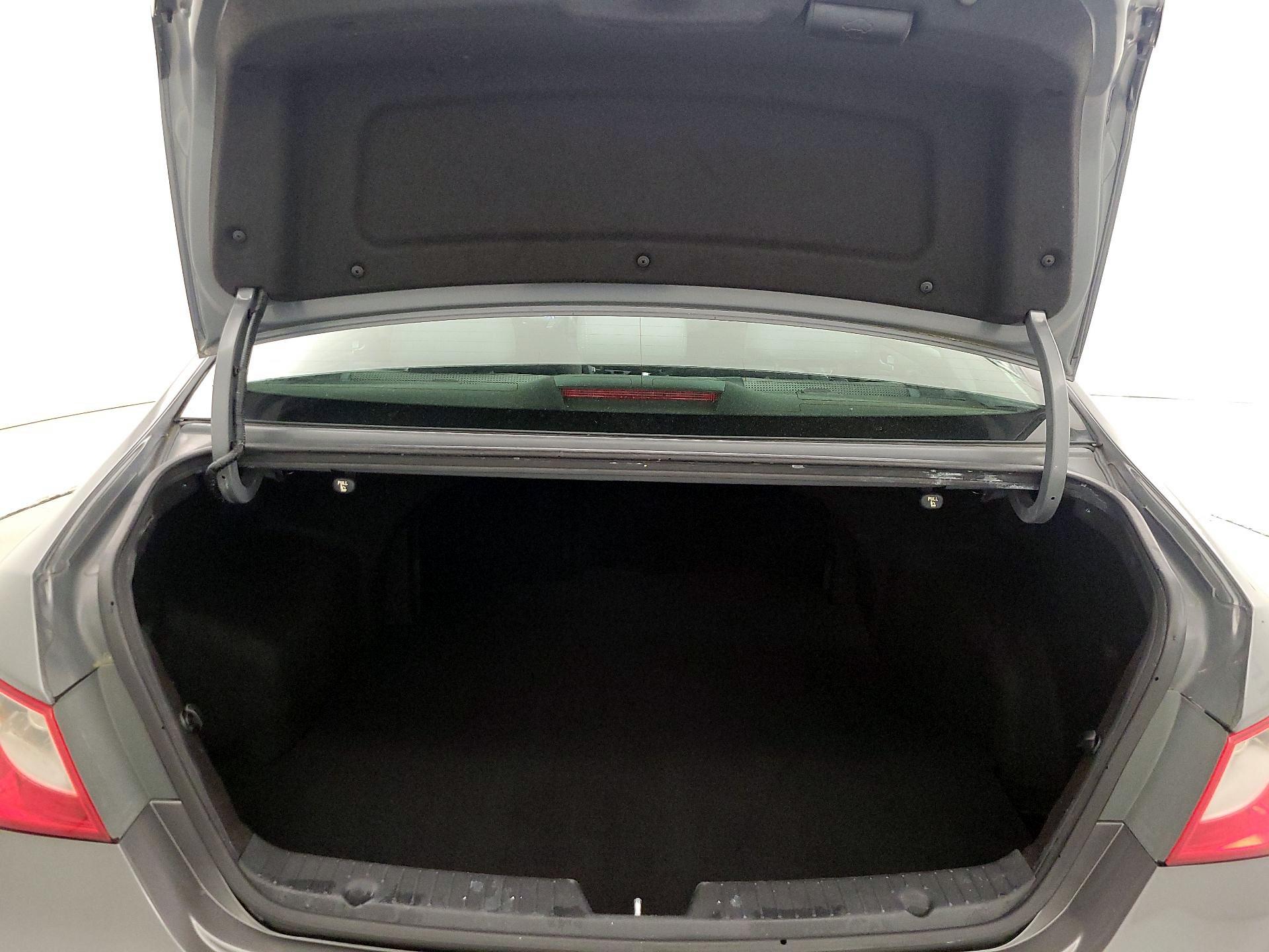 Thumbnail: 2013 Hyundai Sonata - 19